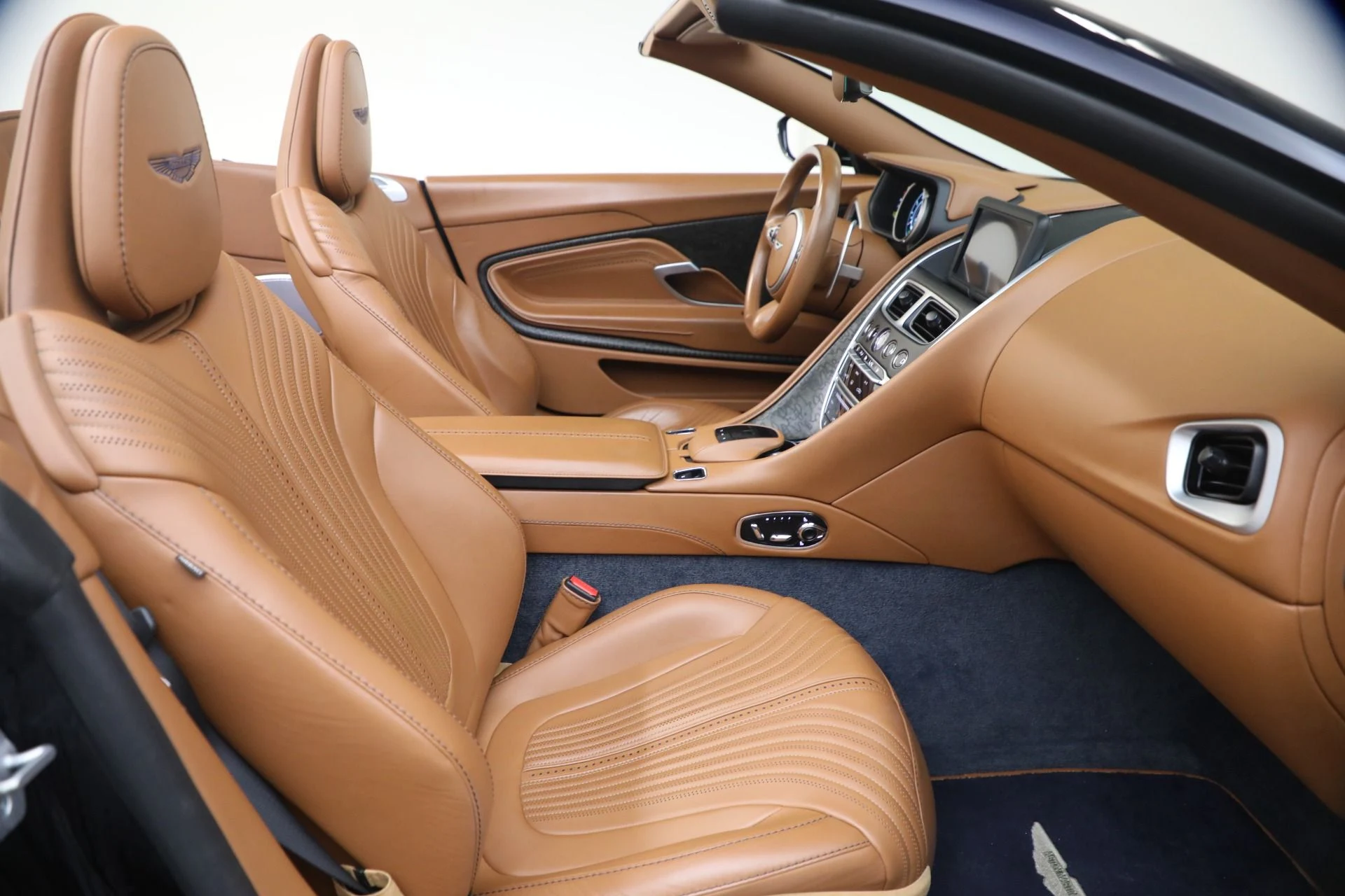 mph036_2823039048_Used_2019_Aston_Martin_DB_11_Volante_1770764888_cccf0e8311