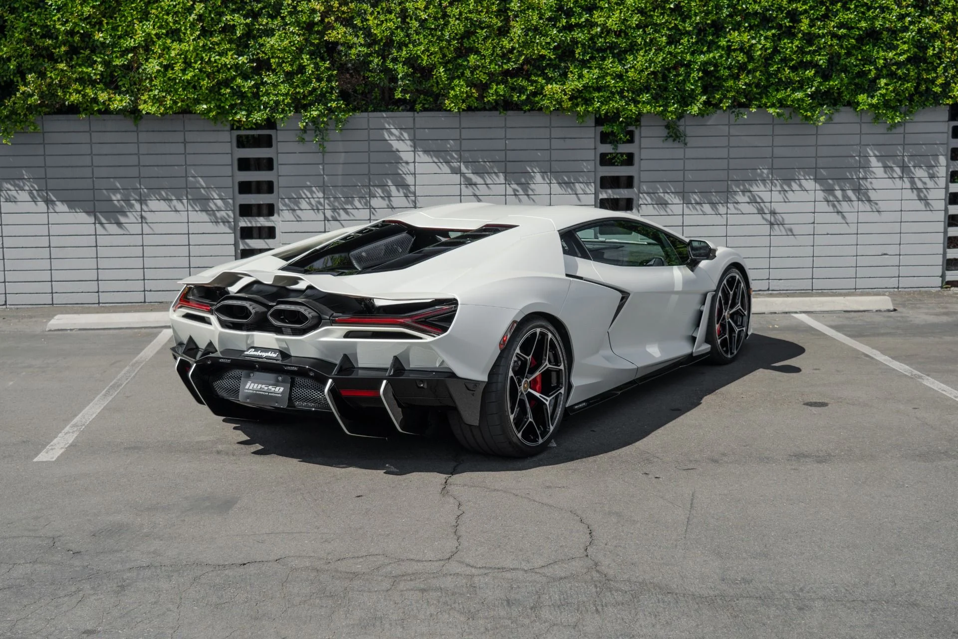 mph036_2827318171_Used_2024_Lamborghini_Revuelto_1759355869_91b4b0c949