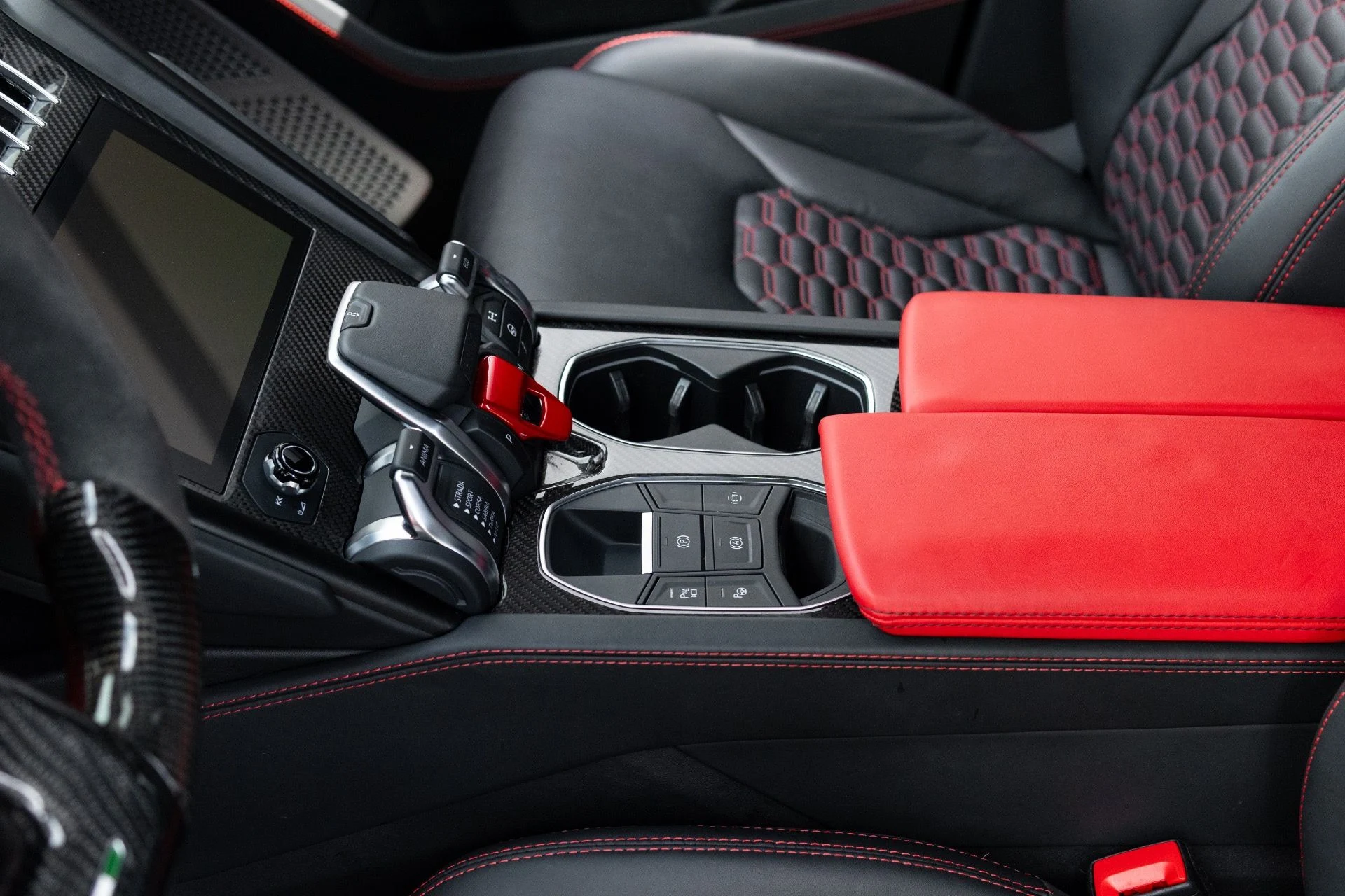 mph036_2831530316_Used_2022_Lamborghini_Urus_1773951394_06dccb8f03