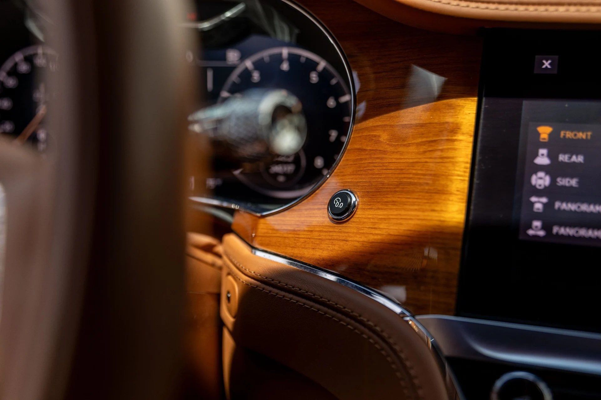 mph036_2849770196_Hi_Tech_Luxury_Imports_LLC_SCBDG_4_ZG_6_NC_091269_image_36_607d57446b