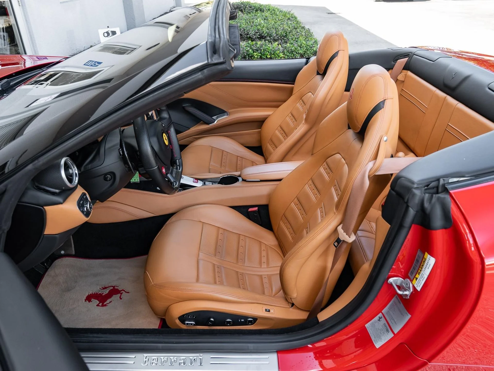 mph036_2856295388_Used_2015_Ferrari_California_T_1761253556_580cee2afe