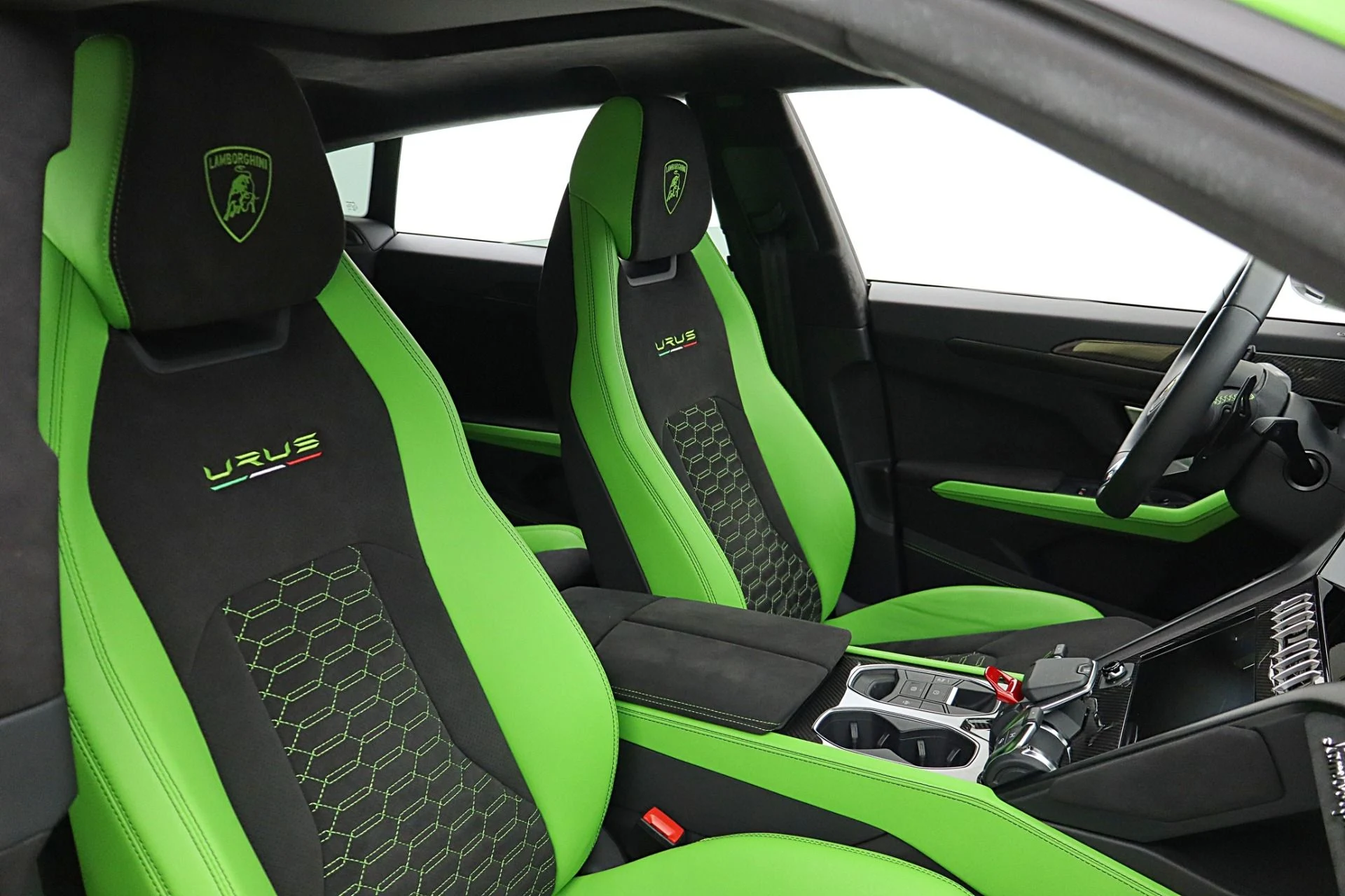 mph036_2861387843_Used_2021_Lamborghini_Urus_SELEZIONE_PRE_OWNED_CERTIFIED_PEARL_CAPSULE_6b046caf86