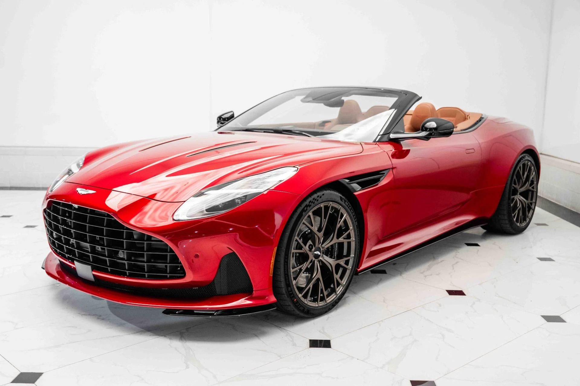 mph036_286974881_Used_2025_Aston_Martin_DB_12_Volante_1727881023_97afd7fcf2