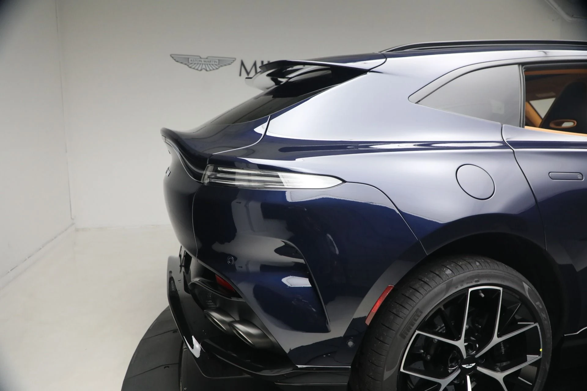 mph036_2872223720_New_2026_Aston_Martin_DBX_707_1766528371_e234b7bf44