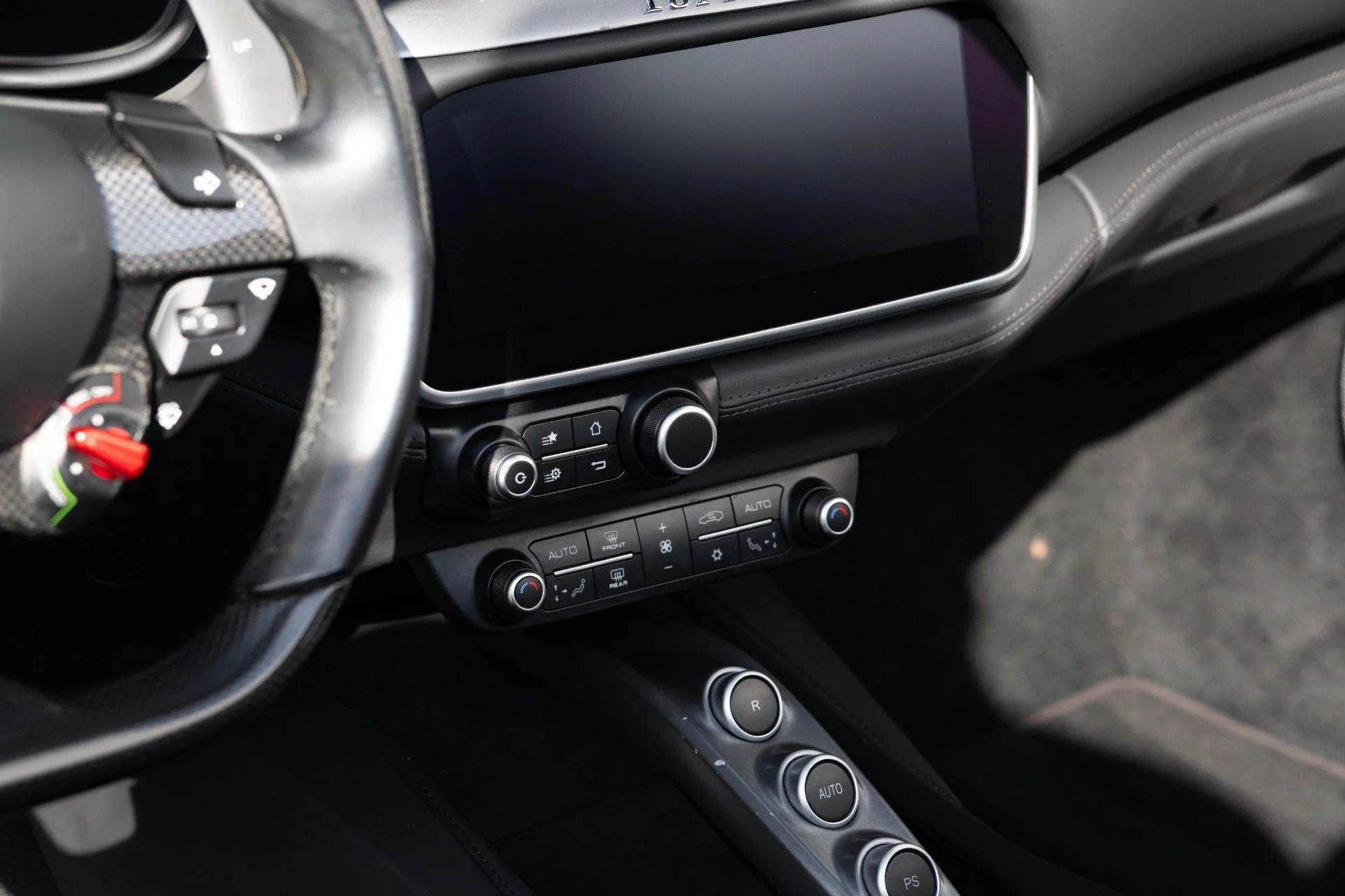 mph036_2877129616_Used_2019_Ferrari_Portofino_1771532696_4c7d3db1ef