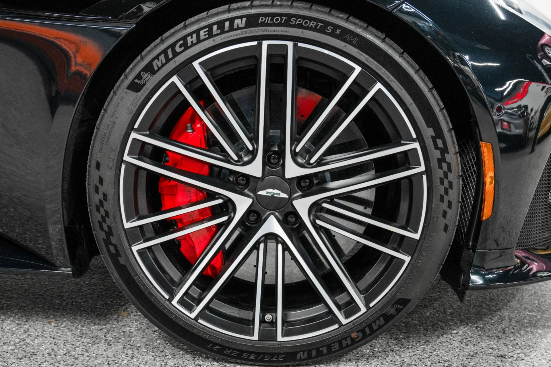 mph036_2879588556_Used_2024_Aston_Martin_DB_12_V8_Special_Paint_Color_Bowers_and_Wilkins_Premium_Audio_Carbon_Brakes_1771535066_ca337dc2b6