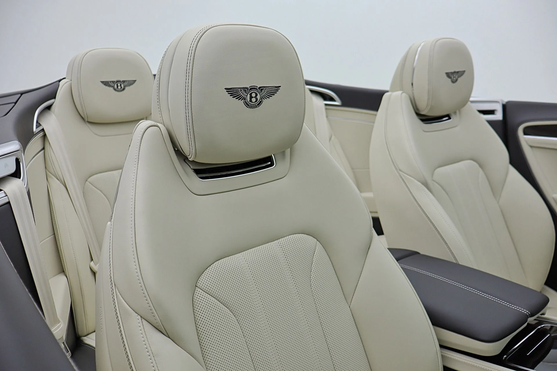 mph036_2885739641_New_2026_Bentley_Continental_GTC_b722576e14