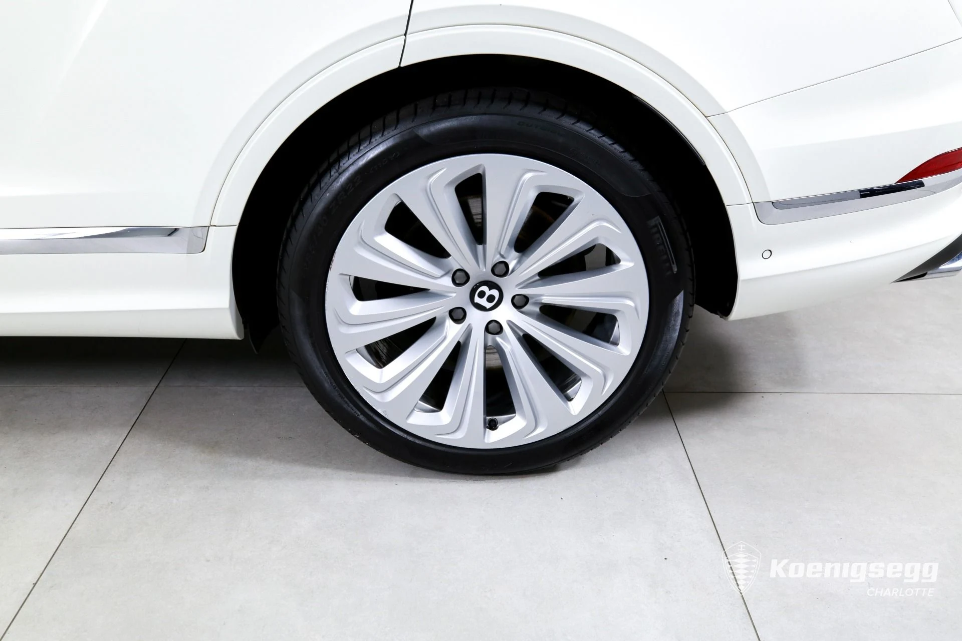 mph036_2889670571_Used_2021_Bentley_Bentayga_Hybrid_1782838696_fedf00780f
