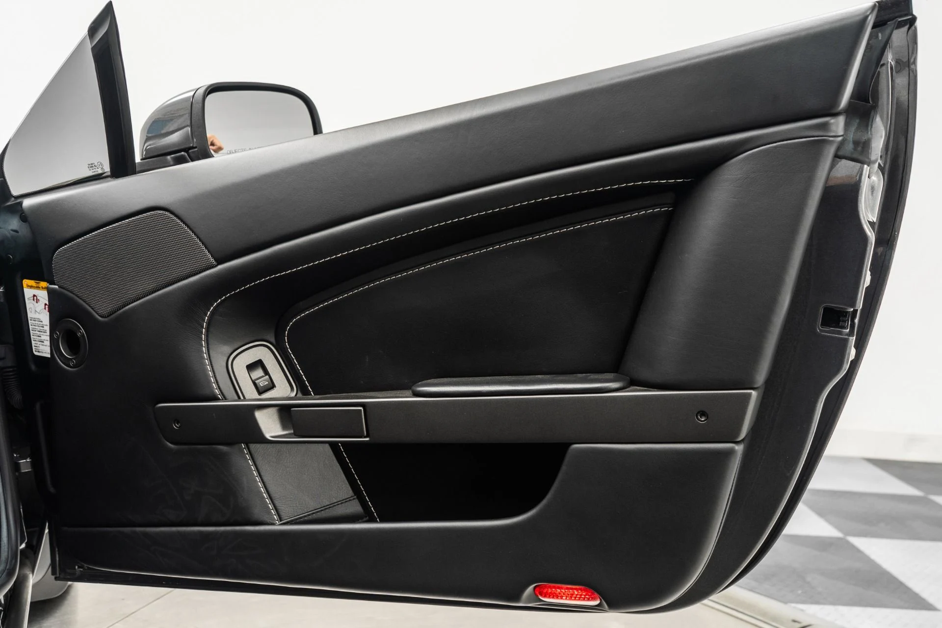 mph036_288970697_Used_2008_Aston_Martin_V8_Vantage_Roadster_1756322519_99f50be14f