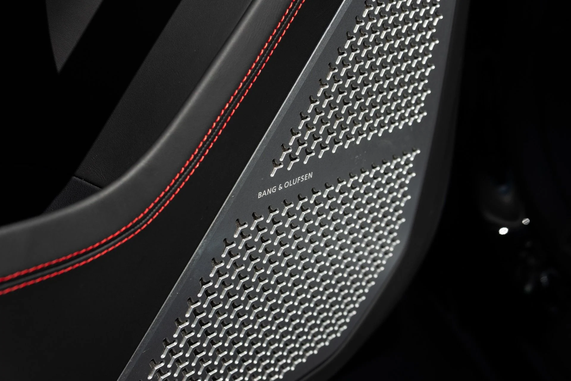 mph036_2890722736_Used_2020_Lamborghini_Urus_1758836559_d717158247