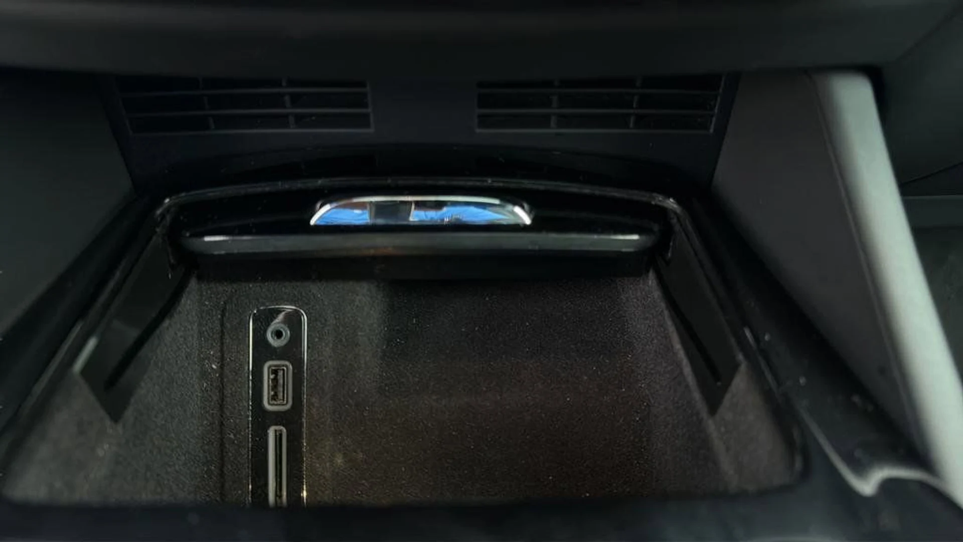 mph036_2892807591_e5437bad4d8242bc931b44f4922158be_140be71466