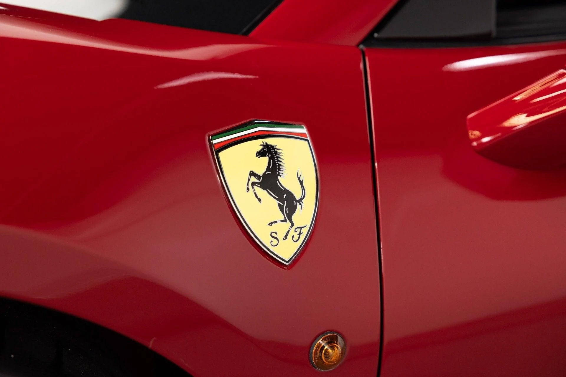 mph036_2894494960_Used_2020_Ferrari_488_Pista_Spider_1786793393_72a3daea3c
