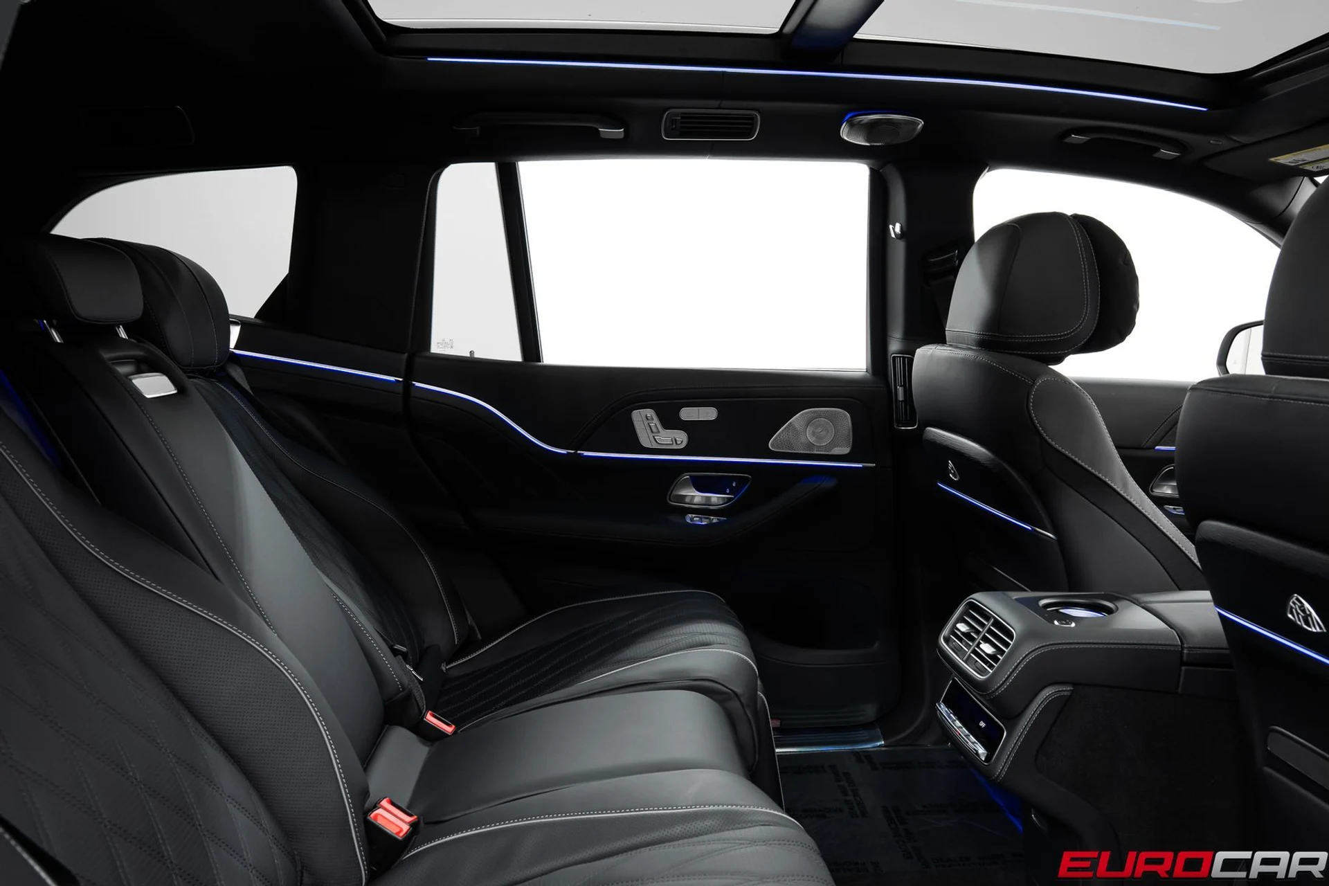 mph036_2905708730_093142a9_725e_40e1_b540_713107b16a3a_04b3856ff7