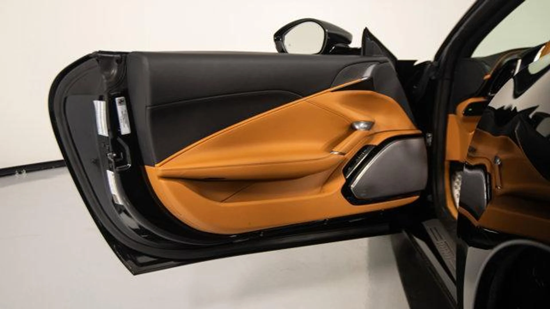 mph036_292278581_Z_Bxr_QS_Kyzhk_E_Dhhtqu_Vpaoxp55_M_898bb6750e