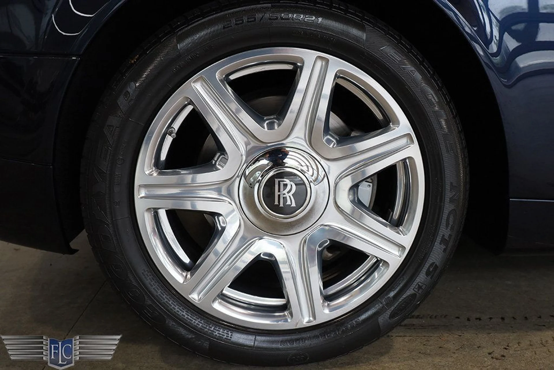 mph036_2929583_used_2013_rolls_royce_phantom_coupe_2drdrophead_9689_22930572_37_1024_f9fecefd81