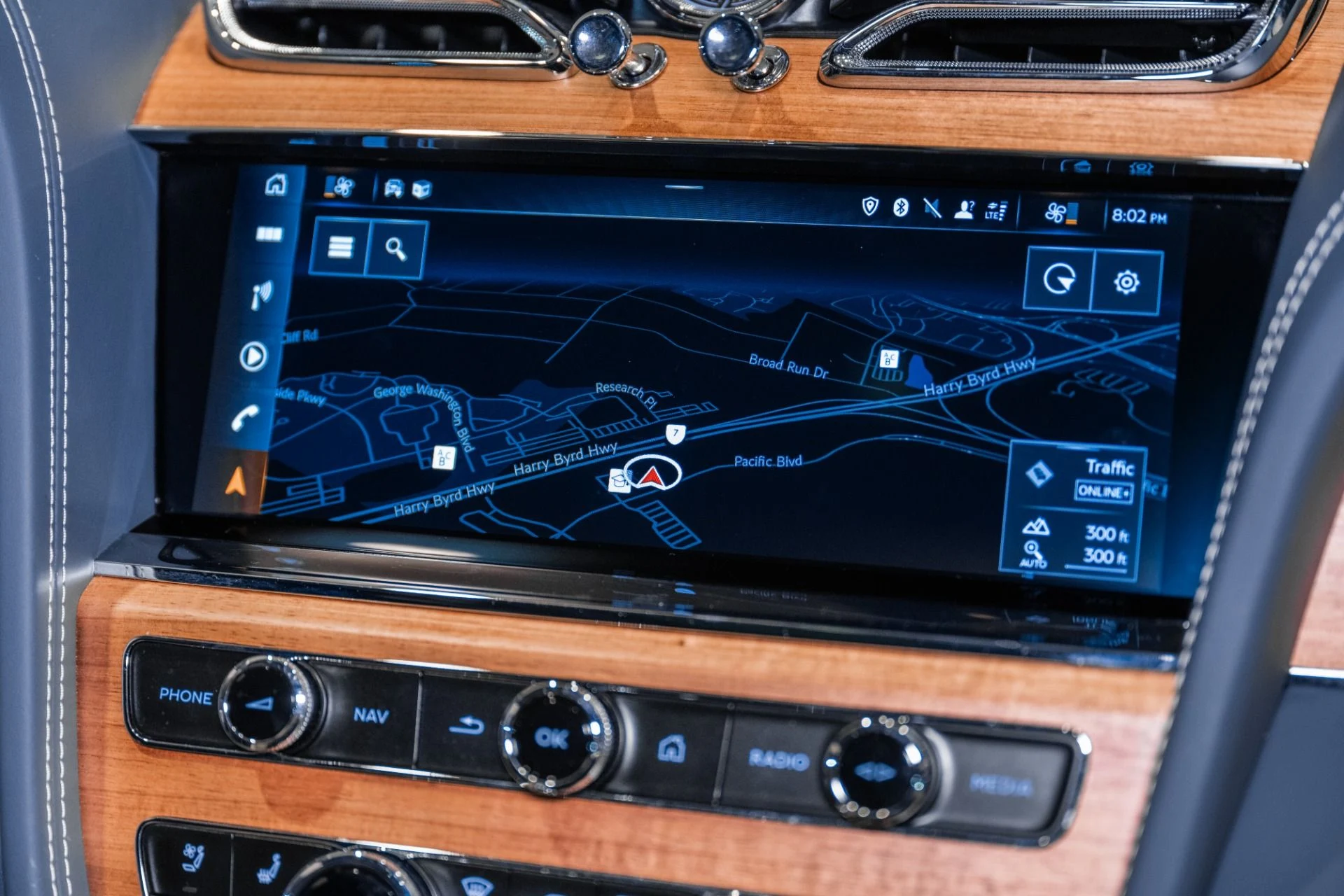 mph036_2935788736_Used_2023_Bentley_Bentayga_V8_1773161410_6dfc6955c5