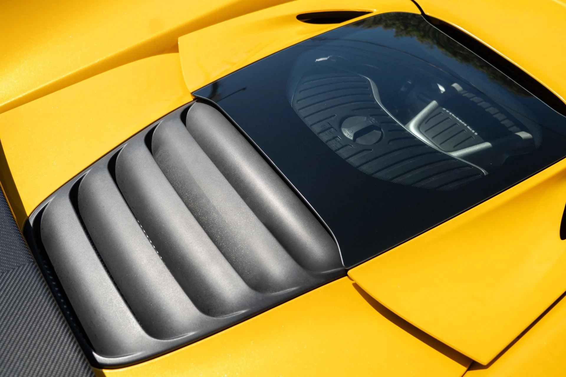 mph036_2937511006_Used_2016_Mc_Laren_650_S_Spider_1757368630_df7c9858ac