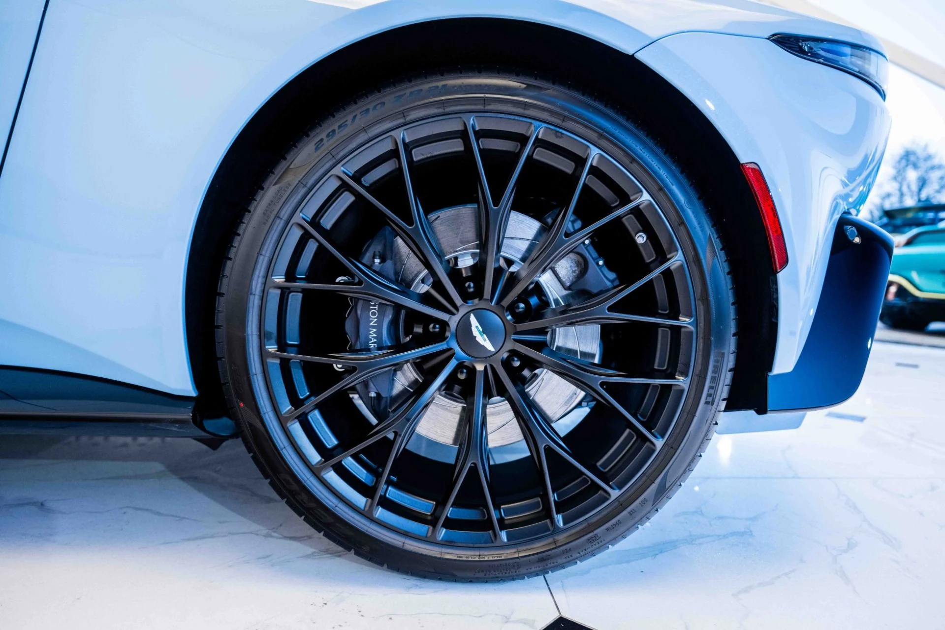mph036_2939365805_Used_2023_Aston_Martin_Vantage_V8_Coupe_1699283559_eb0bf7001d