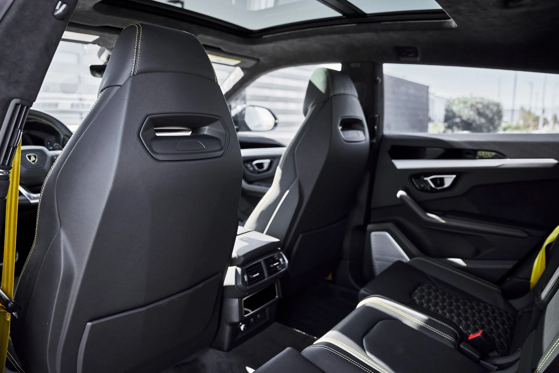 mph036_2939919647_Used_2024_Lamborghini_Urus_S_1780082877_46021efd12