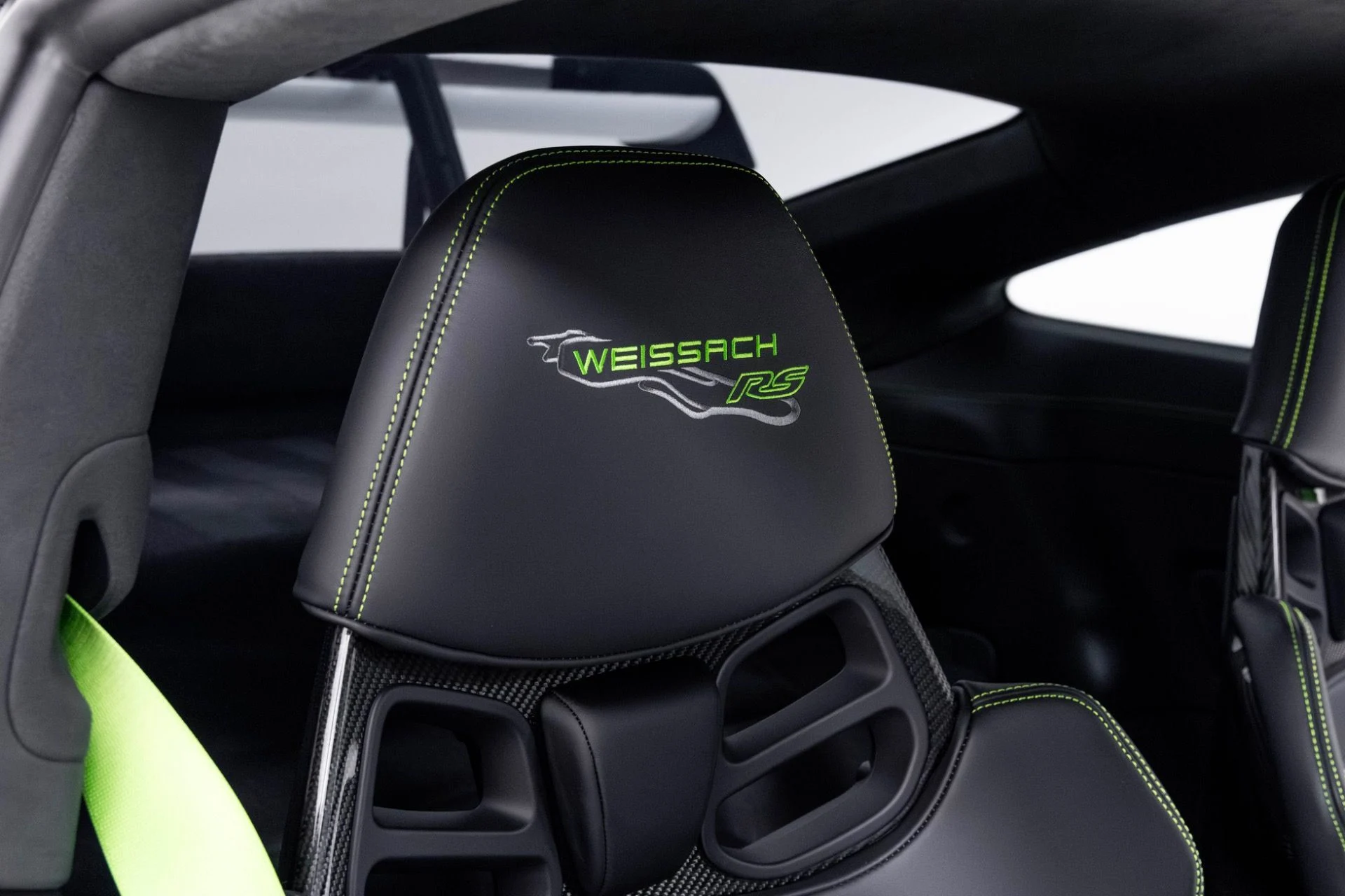 mph036_2942251689_Used_2025_Porsche_911_GT_3_RS_1764353820_c58a84da5c