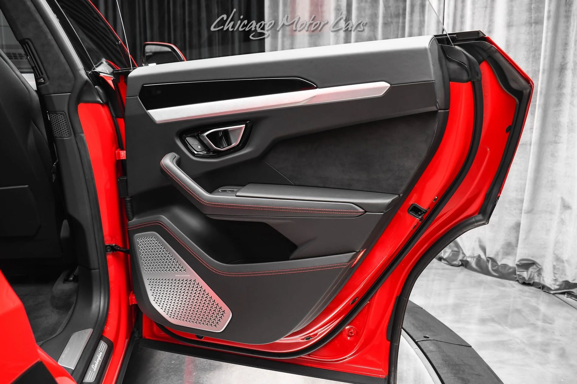 mph036_2951833252_12979_p37_l_abab558c25