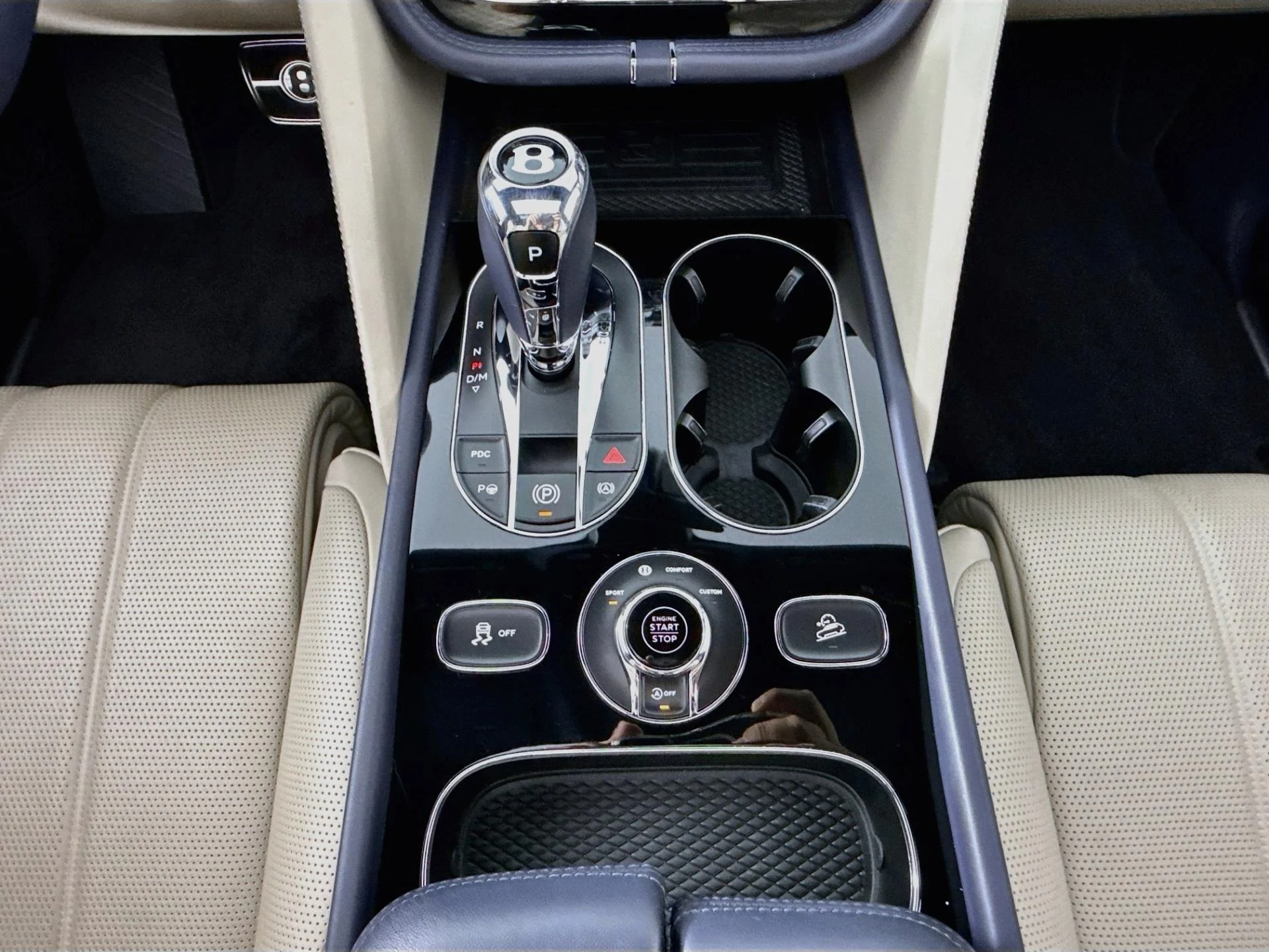 mph036_2952890910_Used_2023_Bentley_Bentayga_Azure_V8_1789145825_92ca5ce494