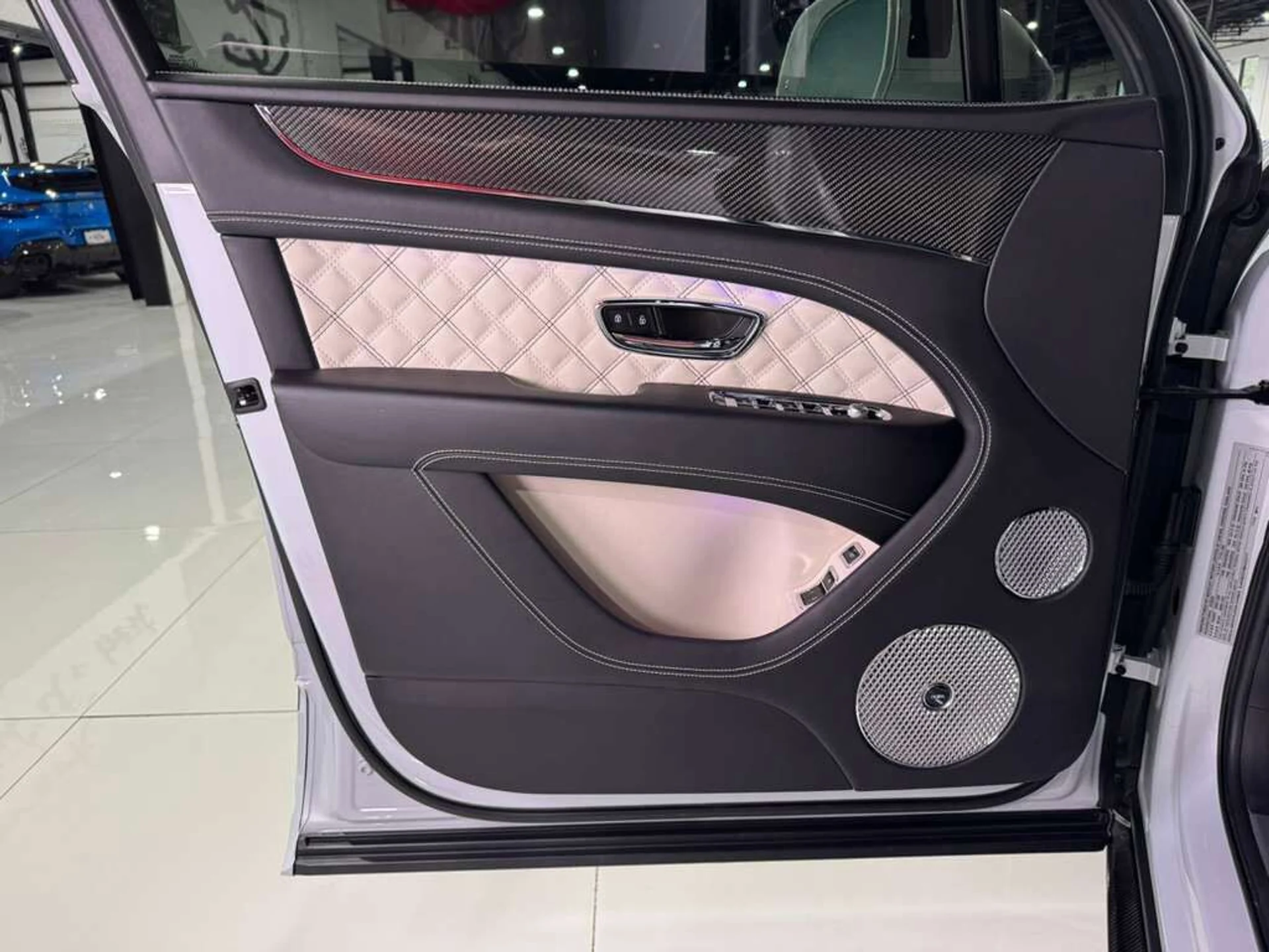 mph036_295360121_32d7615673cd78d06c3f311ef7e89404_c9fe6b4279