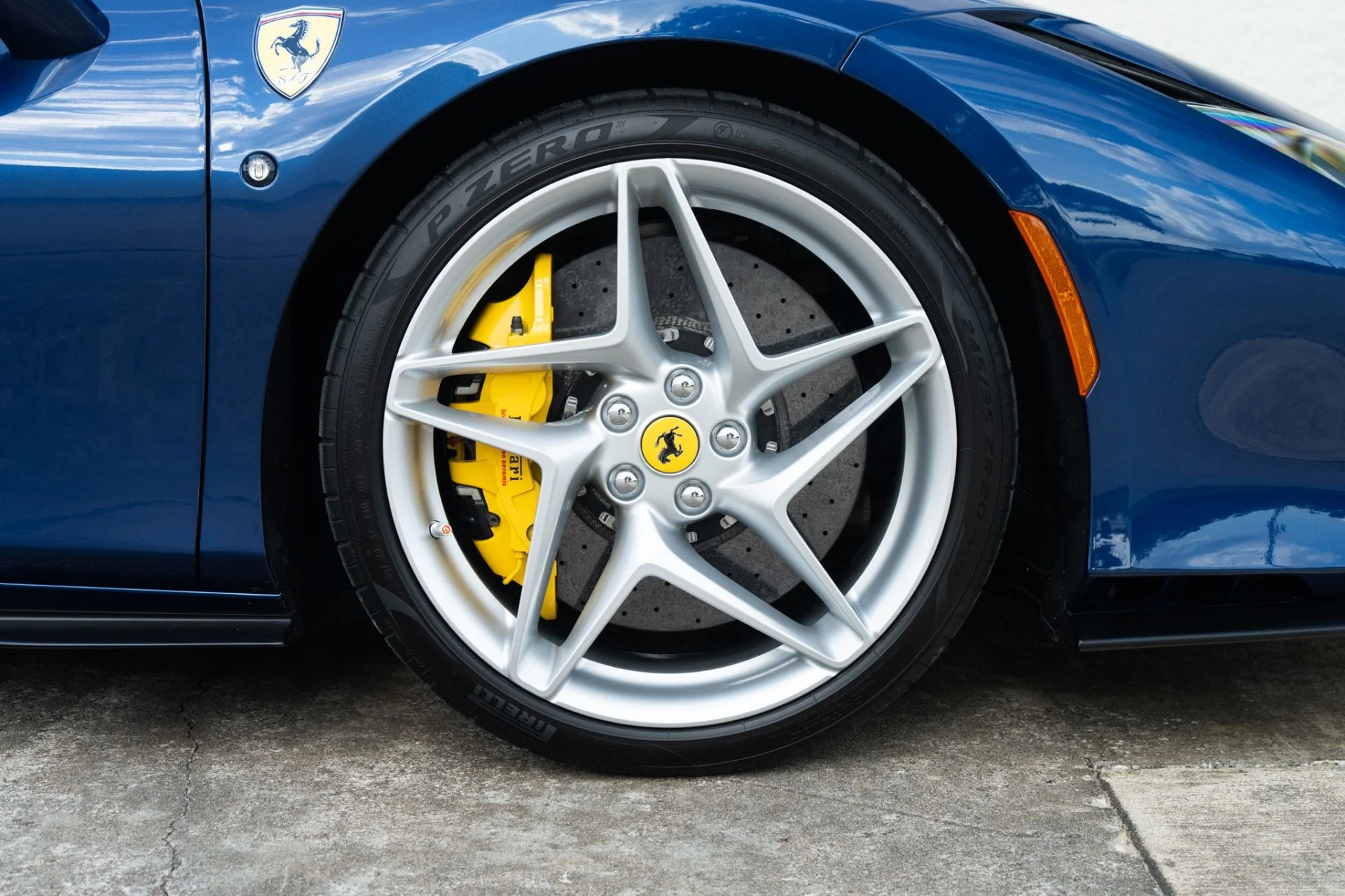 mph036_2960193140_Used_2022_Ferrari_F8_Spider_1779493507_1efcbd28b2
