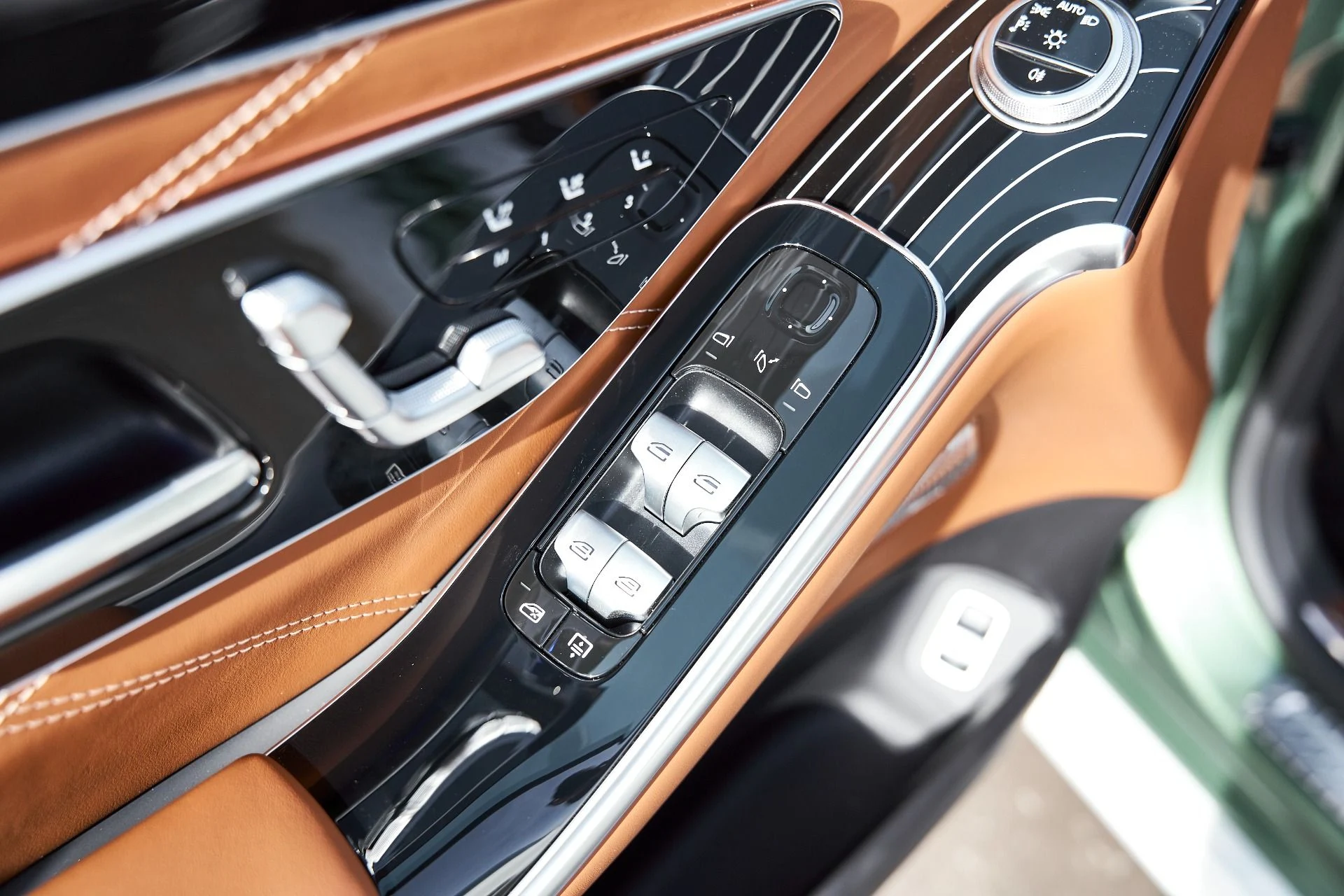 mph036_2963929604_Used_2026_Mercedes_Benz_S_Class_Maybach_S_680_1766455565_62d8e26b1a