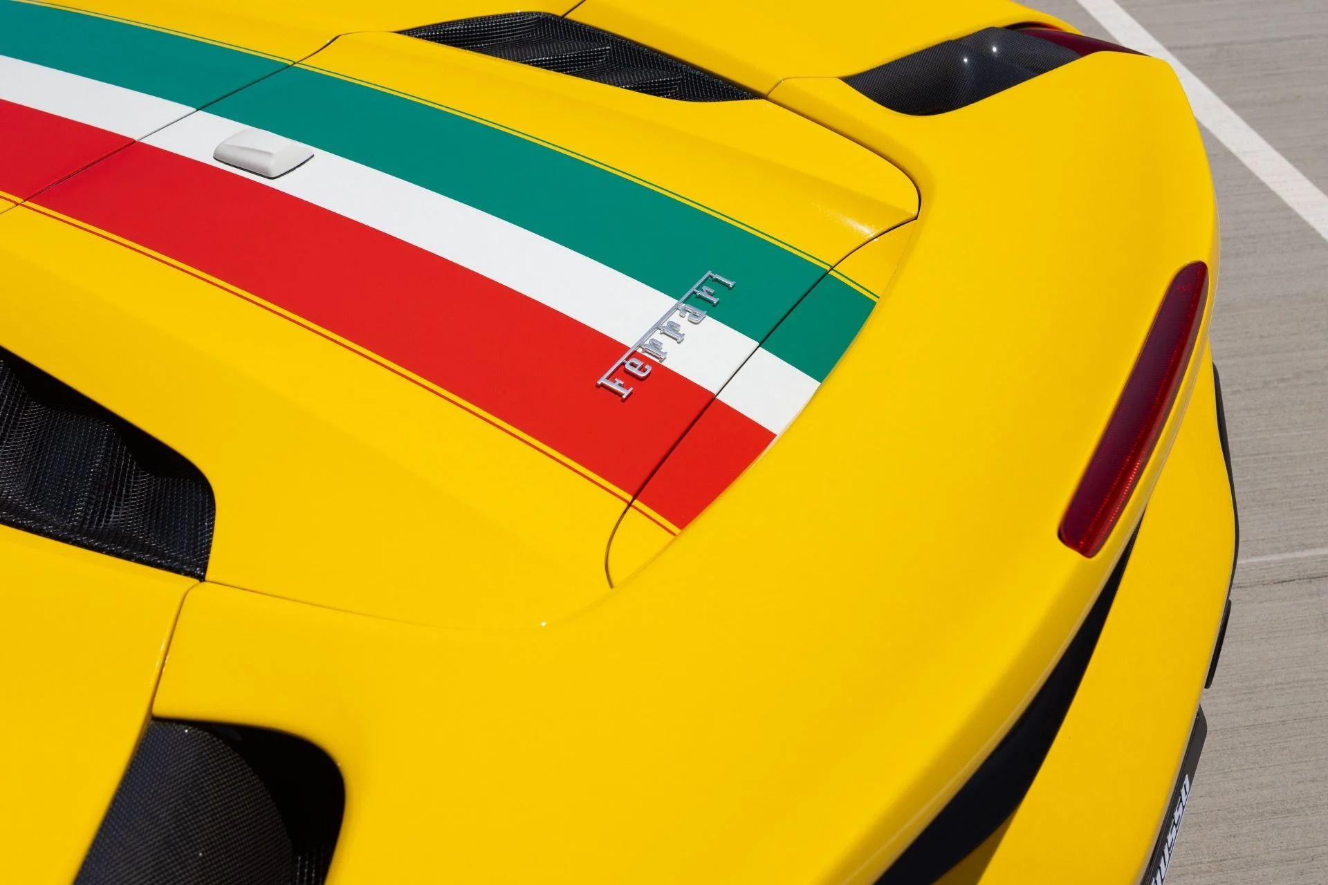 mph036_2970035046_Used_2020_Ferrari_488_Pista_Spider_1785218764_18cfbde50e