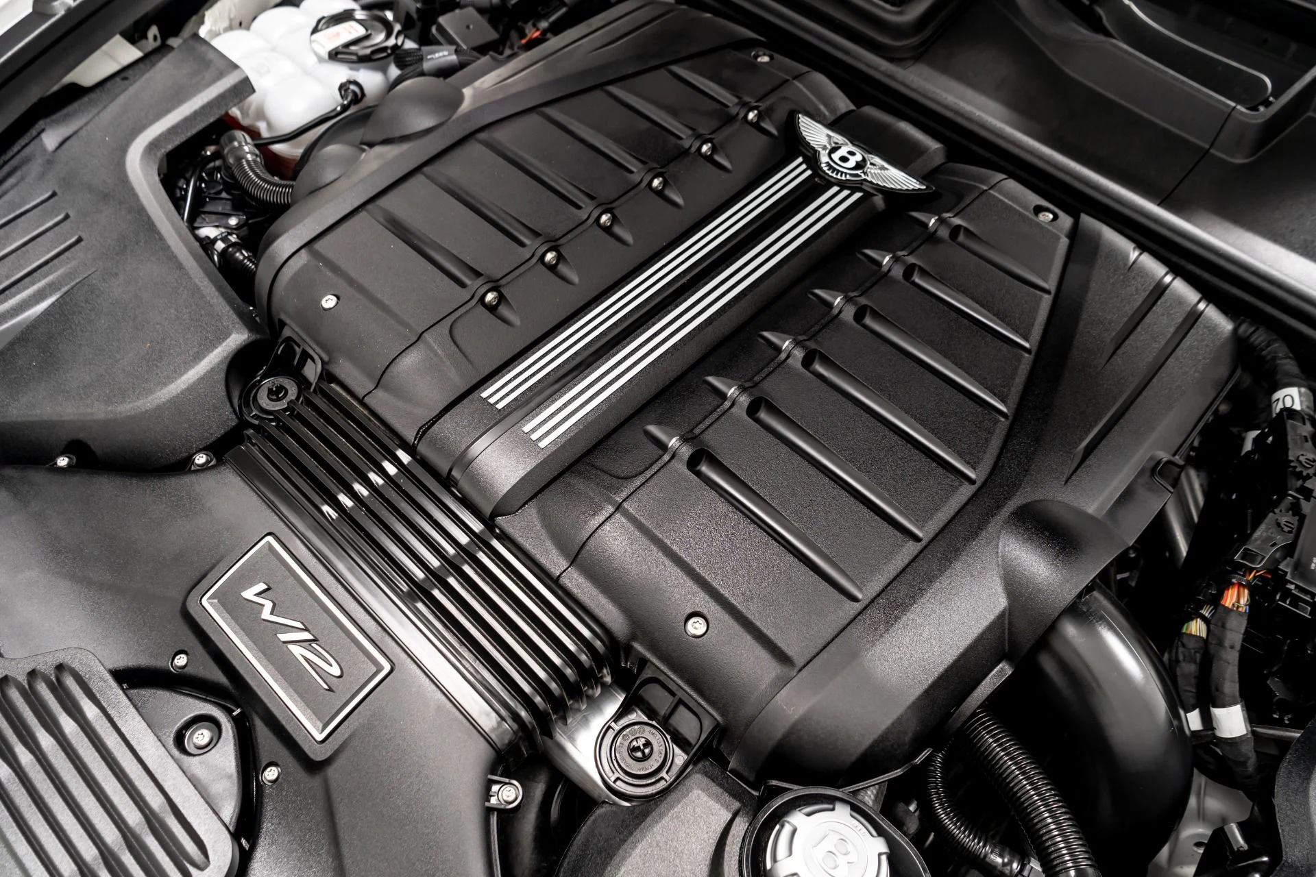 mph036_2985454843_Used_2021_Bentley_Bentayga_Speed_Blackline_Specification_Four_Seat_Comfort_Specification_1755702398_b4cd8d503d