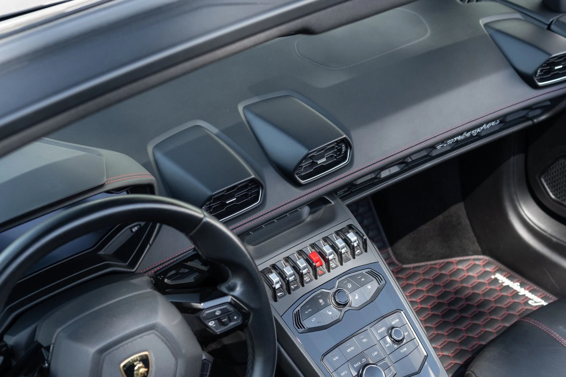 mph036_2986478934_Used_2017_Lamborghini_Huracan_LP_610_4_Spyder_1774364077_1fda8e8c72