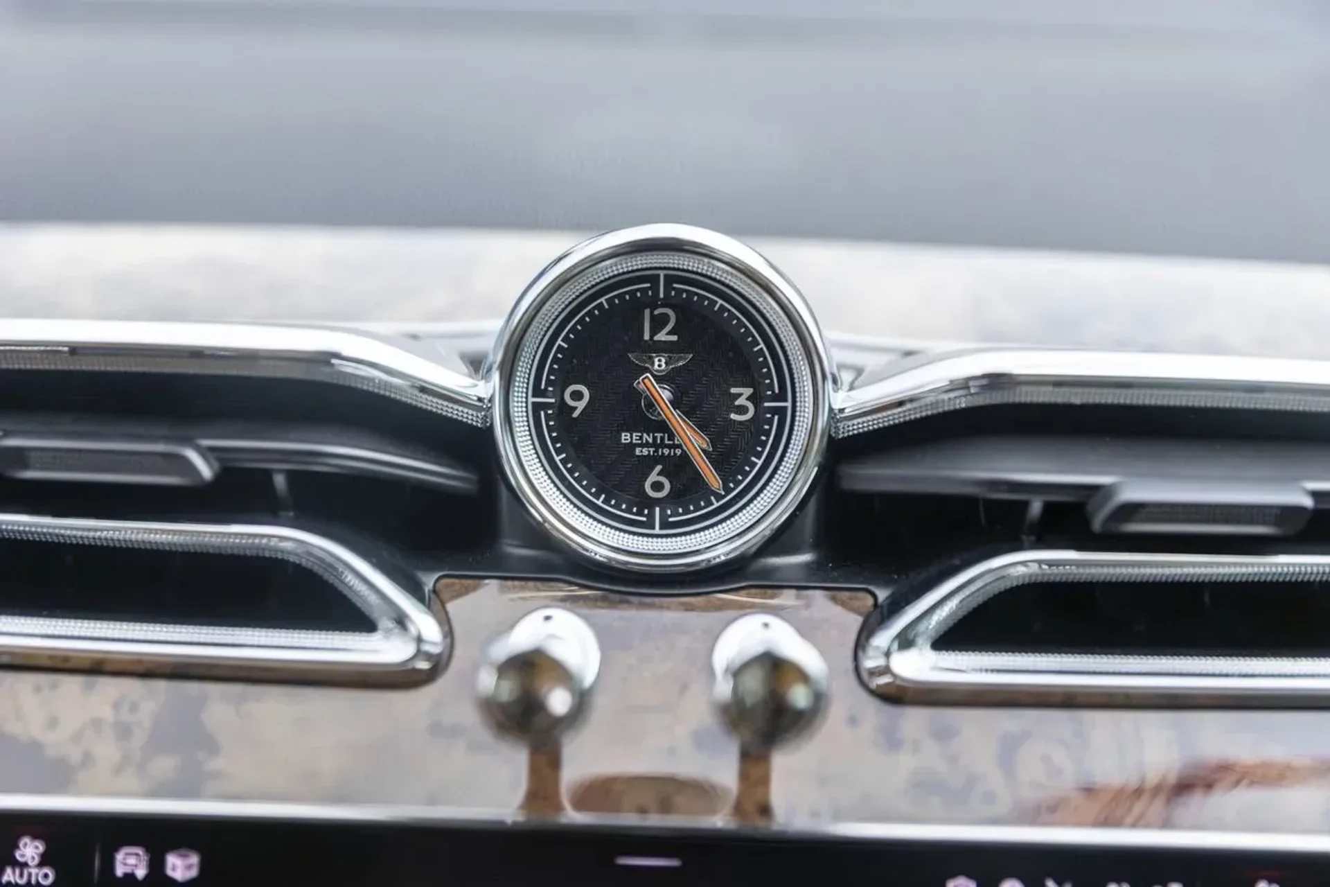 mph036_2987869028_ae8ccd0d6ee143c084f874d60de1ea9c_1ff9f2e6dc