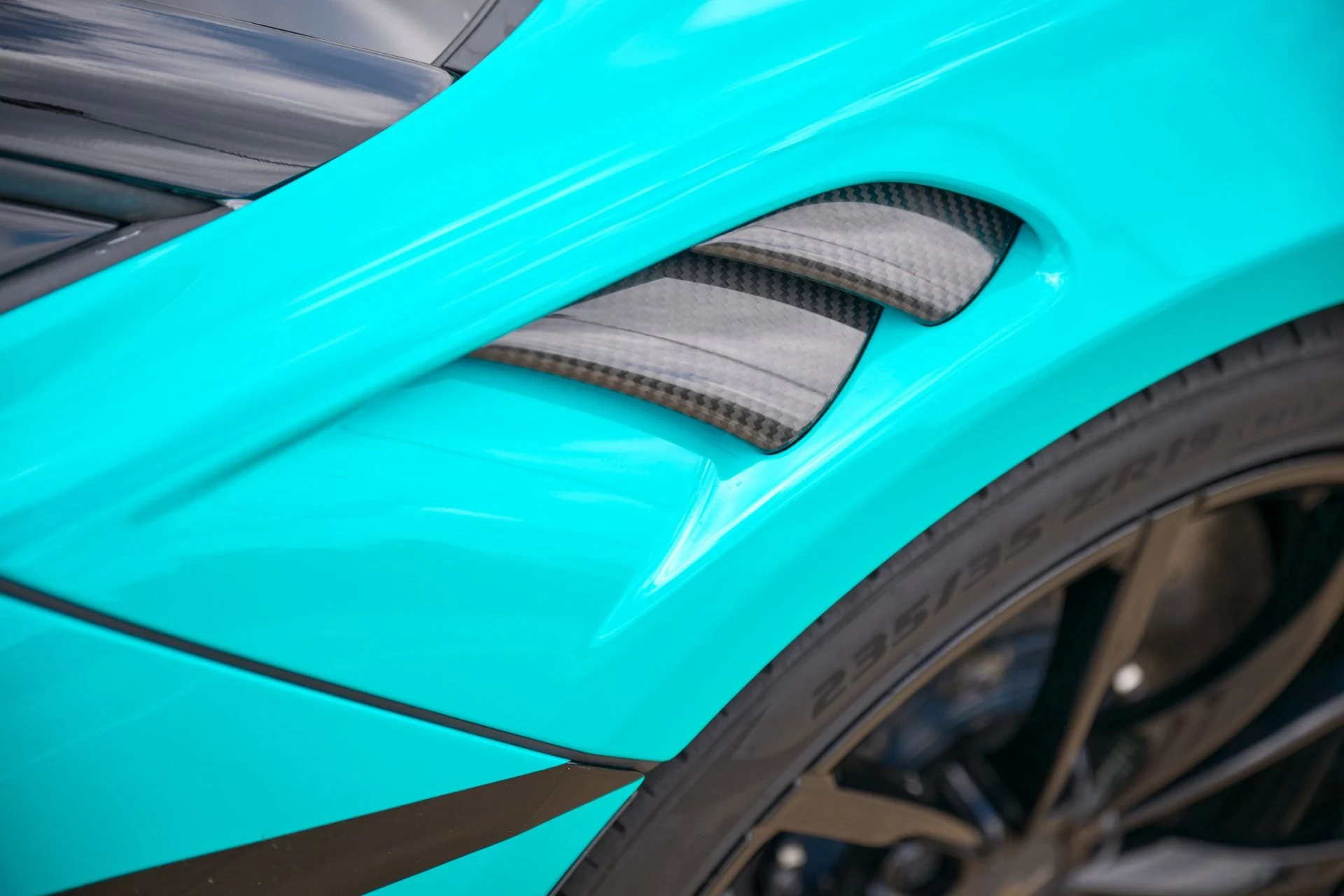 mph036_2998891844_Used_2025_Mc_Laren_Artura_Spider_1779138981_dc2e0bcec4