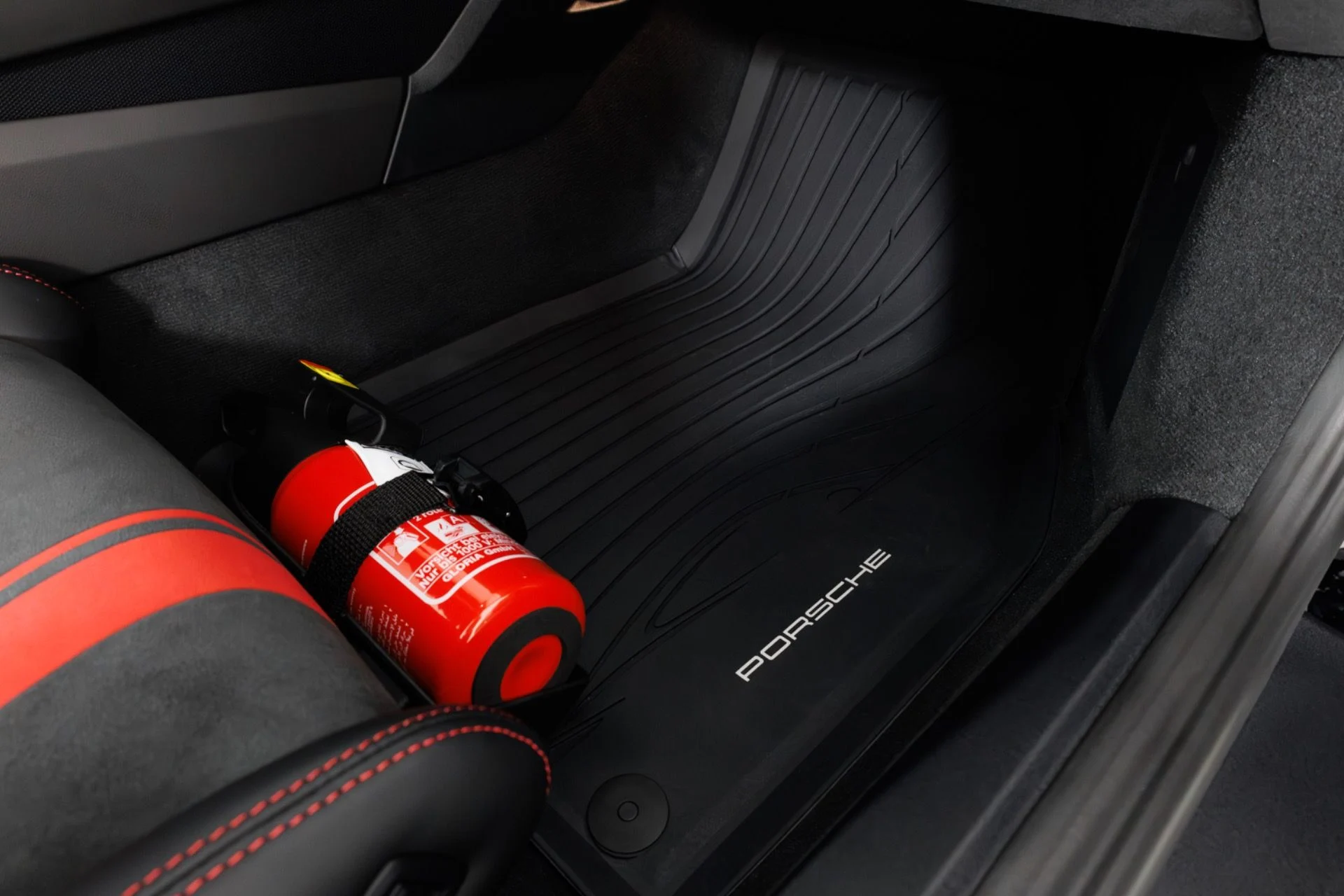 mph036_3007449728_Used_2018_Porsche_911_GT_3_1781025618_f8d1280671