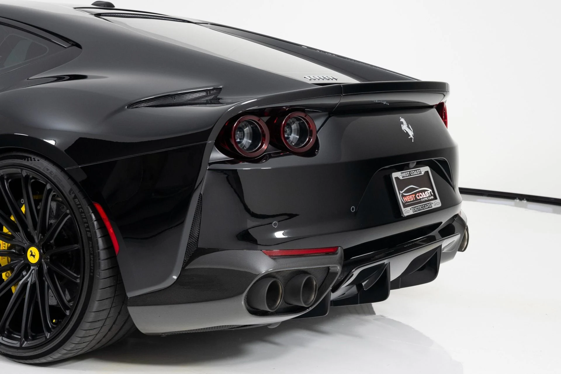 mph036_3014928336_Used_2019_Ferrari_812_Superfast_1719262617_4245a0ef6d