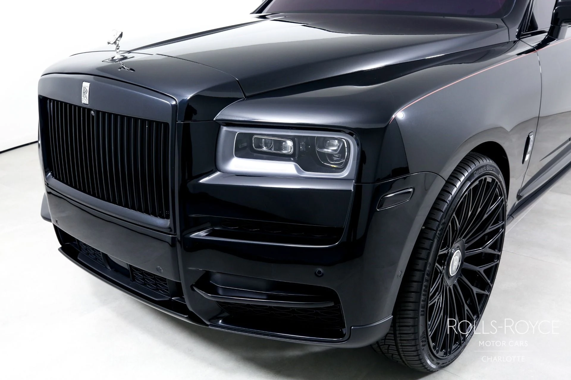 mph036_3015017664_Used_2022_Rolls_Royce_Cullinan_1692834751_fd80c0a846