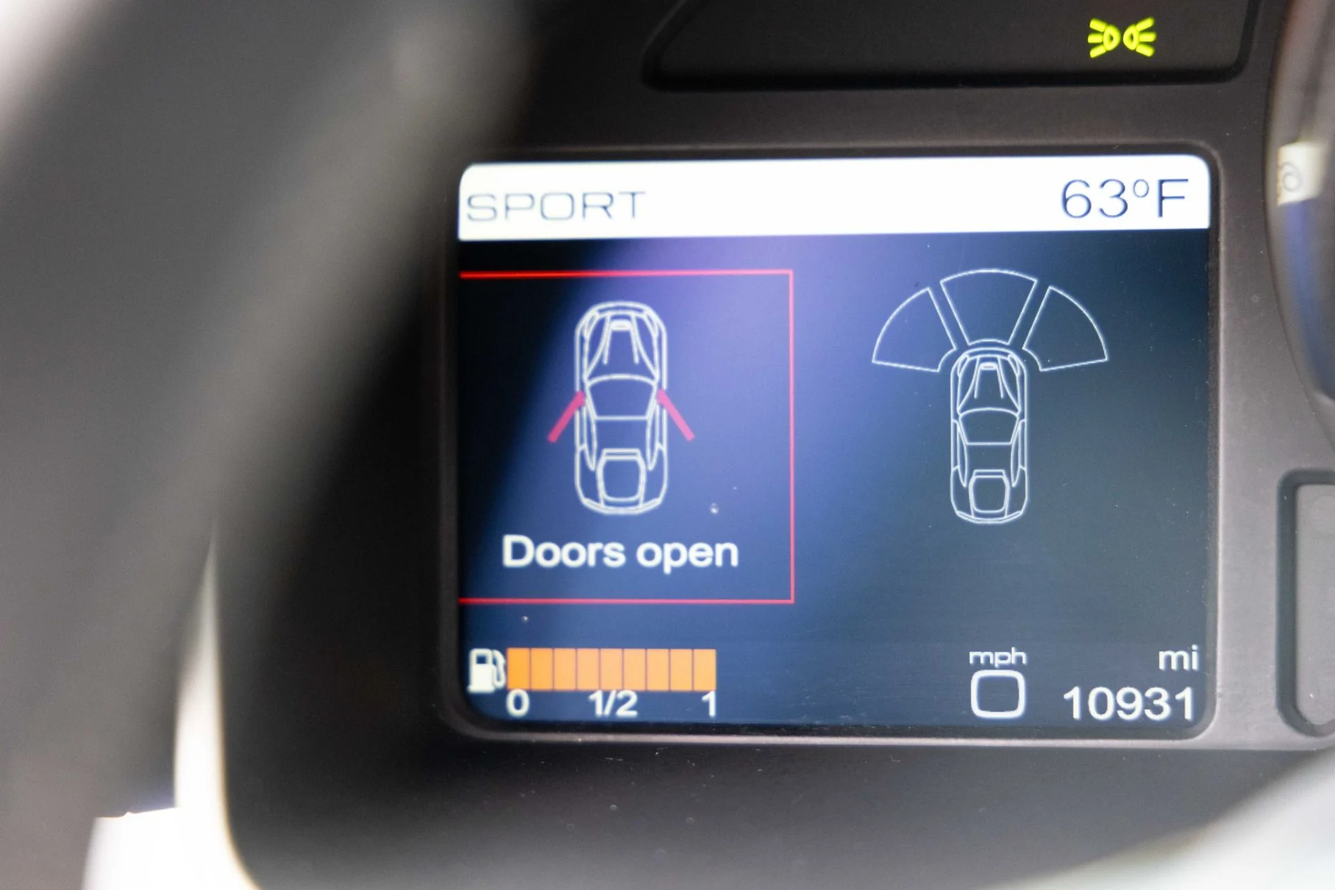 mph036_301832683_Used_2014_Ferrari_F12berlinetta_1761682379_e7ec80468f