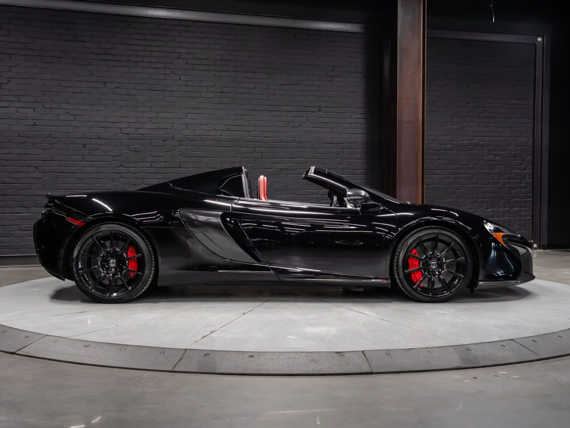 mph036_3020208302_mclaren_650s_2015_4118b0e074