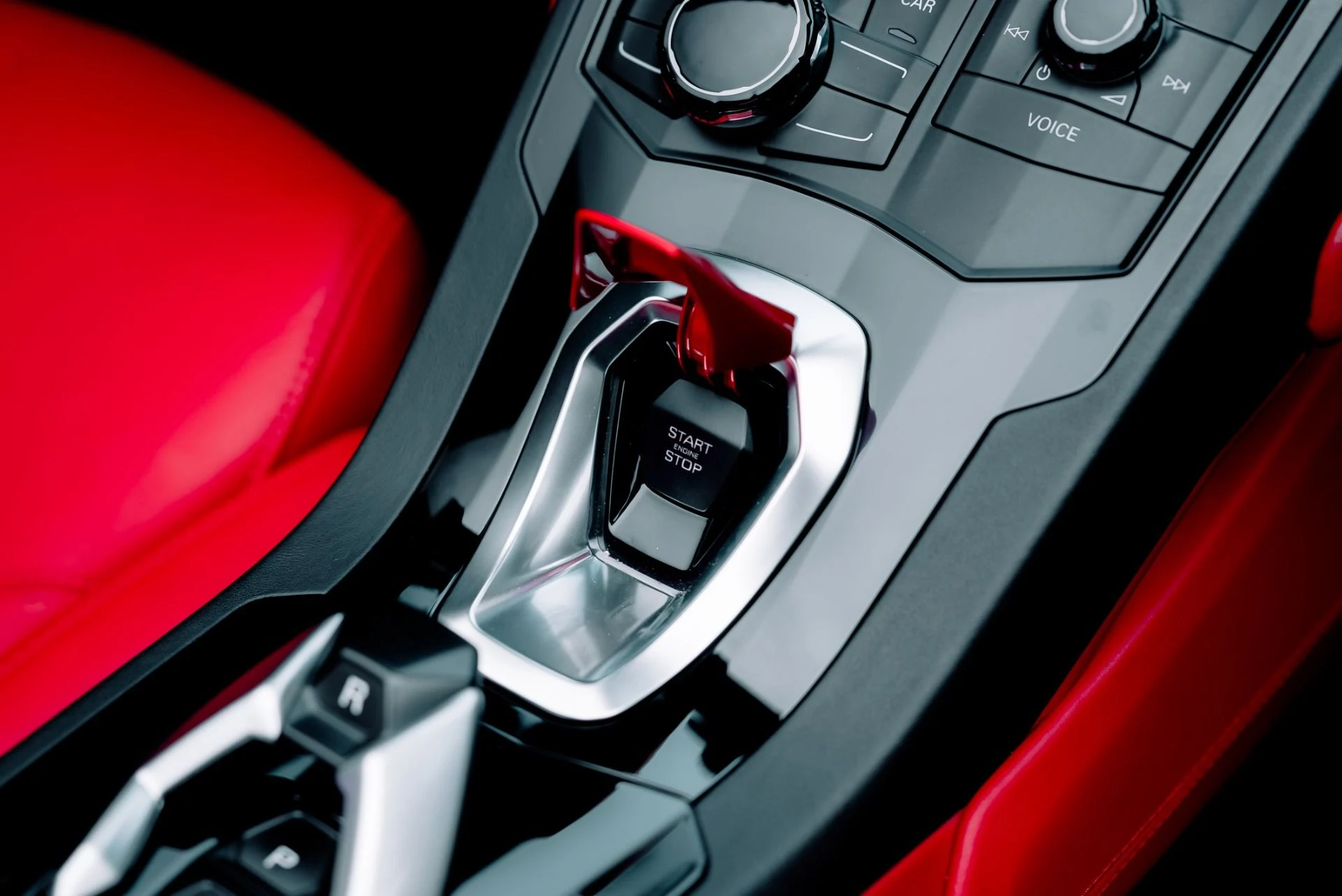 mph036_30214982_Used_2019_Lamborghini_Huracan_LP_580_2_Spyder_1763507765_45bb0dc30e