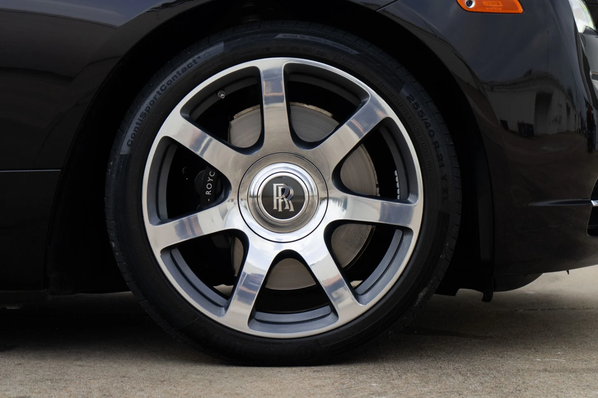 mph036_3038413077_Used_2017_Rolls_Royce_Dawn_1771784248_1d9ef1ea02