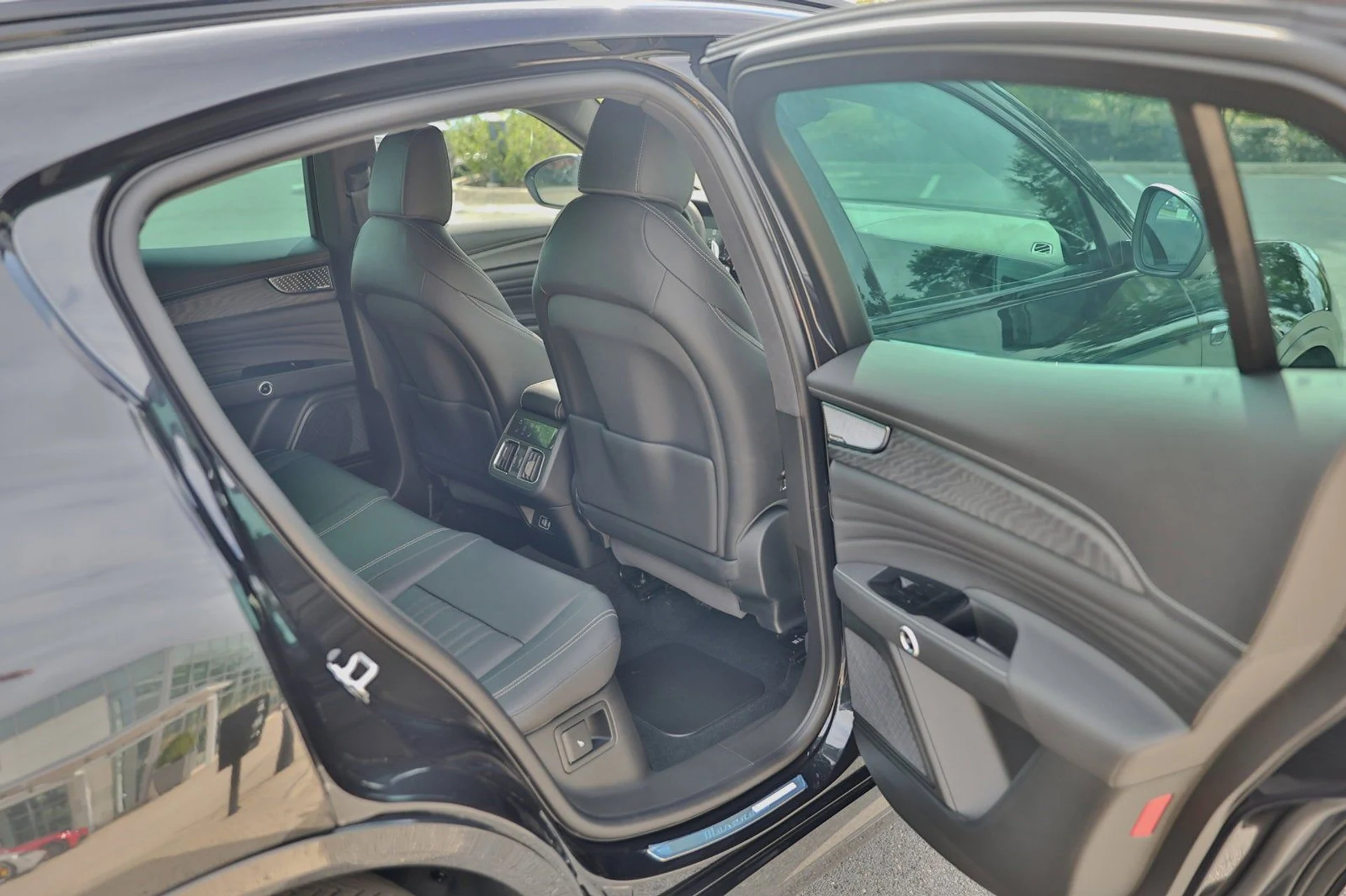 mph036_3040082811_3818b1f62b104dbaabcc3a075d1d311f_ba944f5efb