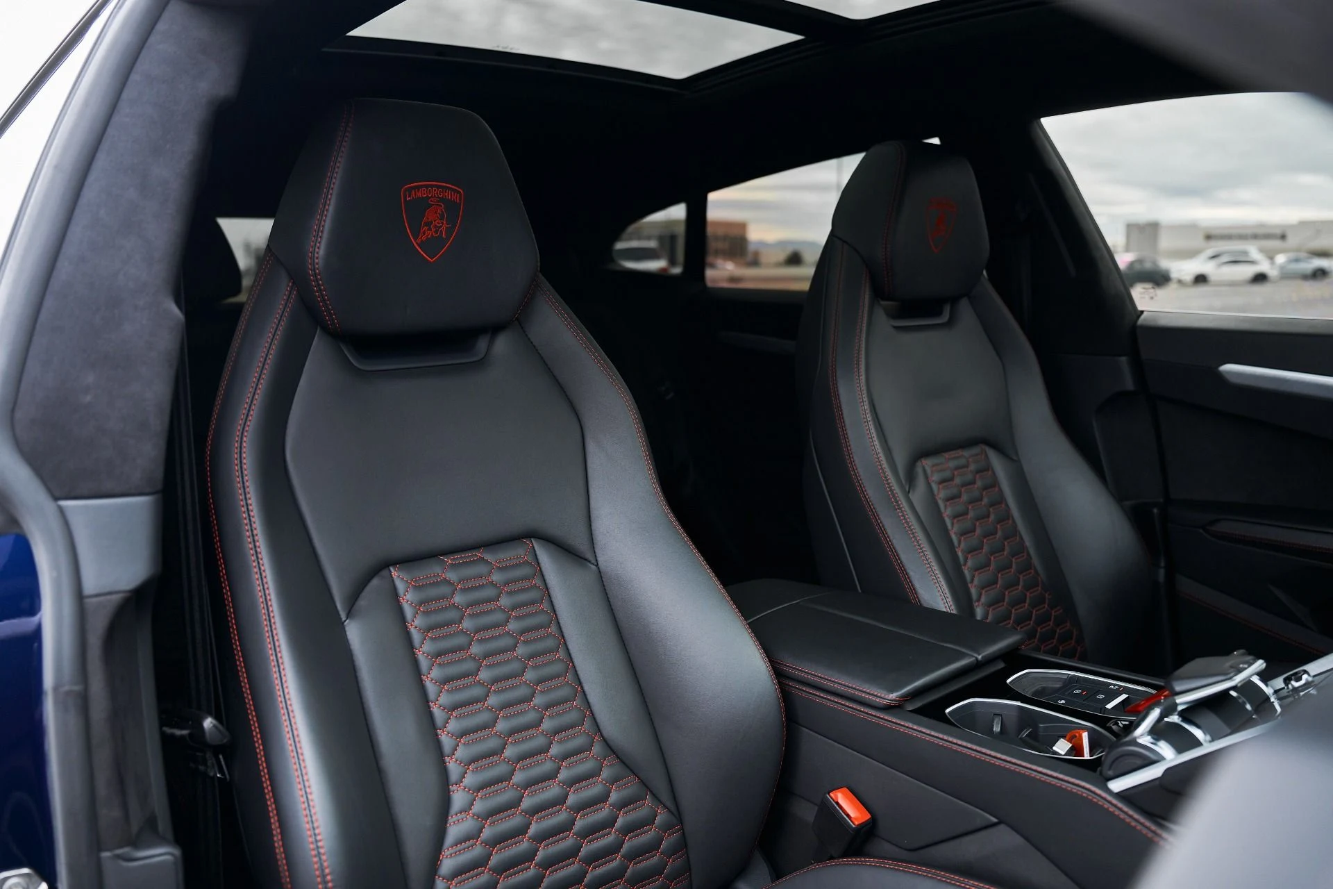 mph036_3049249663_Used_2021_Lamborghini_Urus_1763157088_78c752fe79