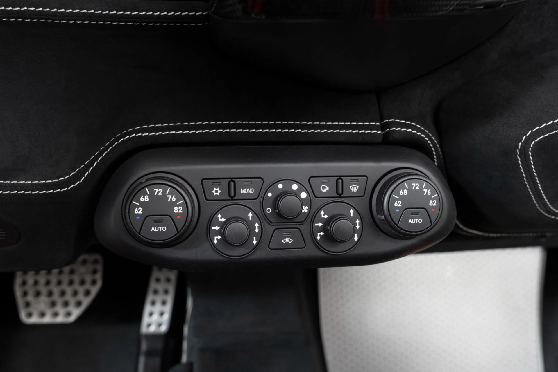 mph036_3066281402_Used_2015_Ferrari_458_Speciale_Aperta_1760122863_3325455310