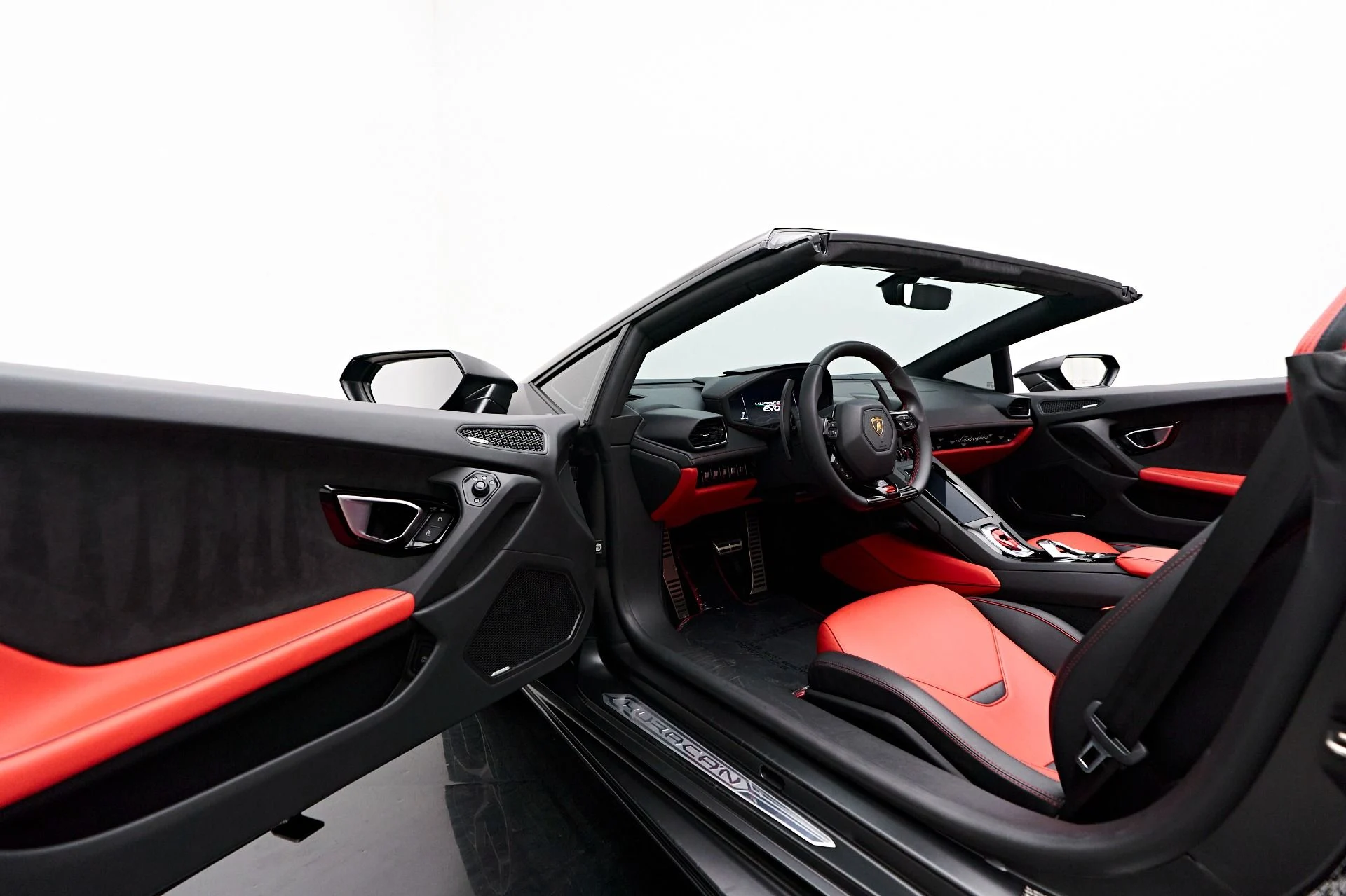 mph036_3072918557_Used_2021_Lamborghini_Huracan_EVO_Base_1729305631_7927b783e3