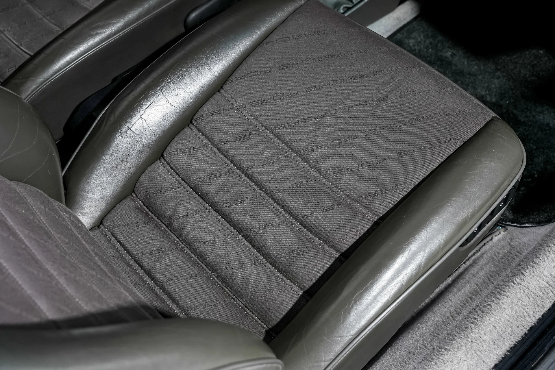 mph036_3099597456_a9155872559371d71cca6c4d03ed5265x_1856f062c1