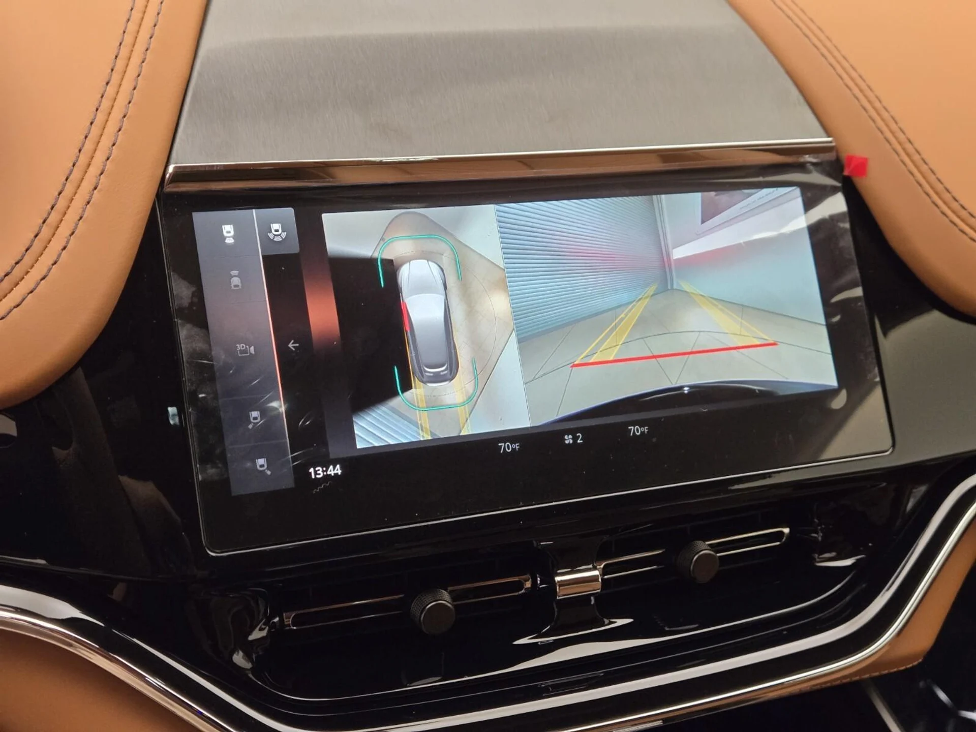 mph036_3103393093_New_2026_Aston_Martin_DBX_1767680349_ebc5fe5fa2