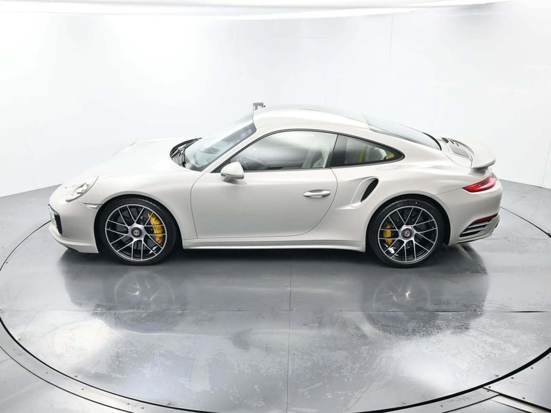 mph036_3105116182_5c026d05bcab1b4cd43395722be923ad_5525c26ae0