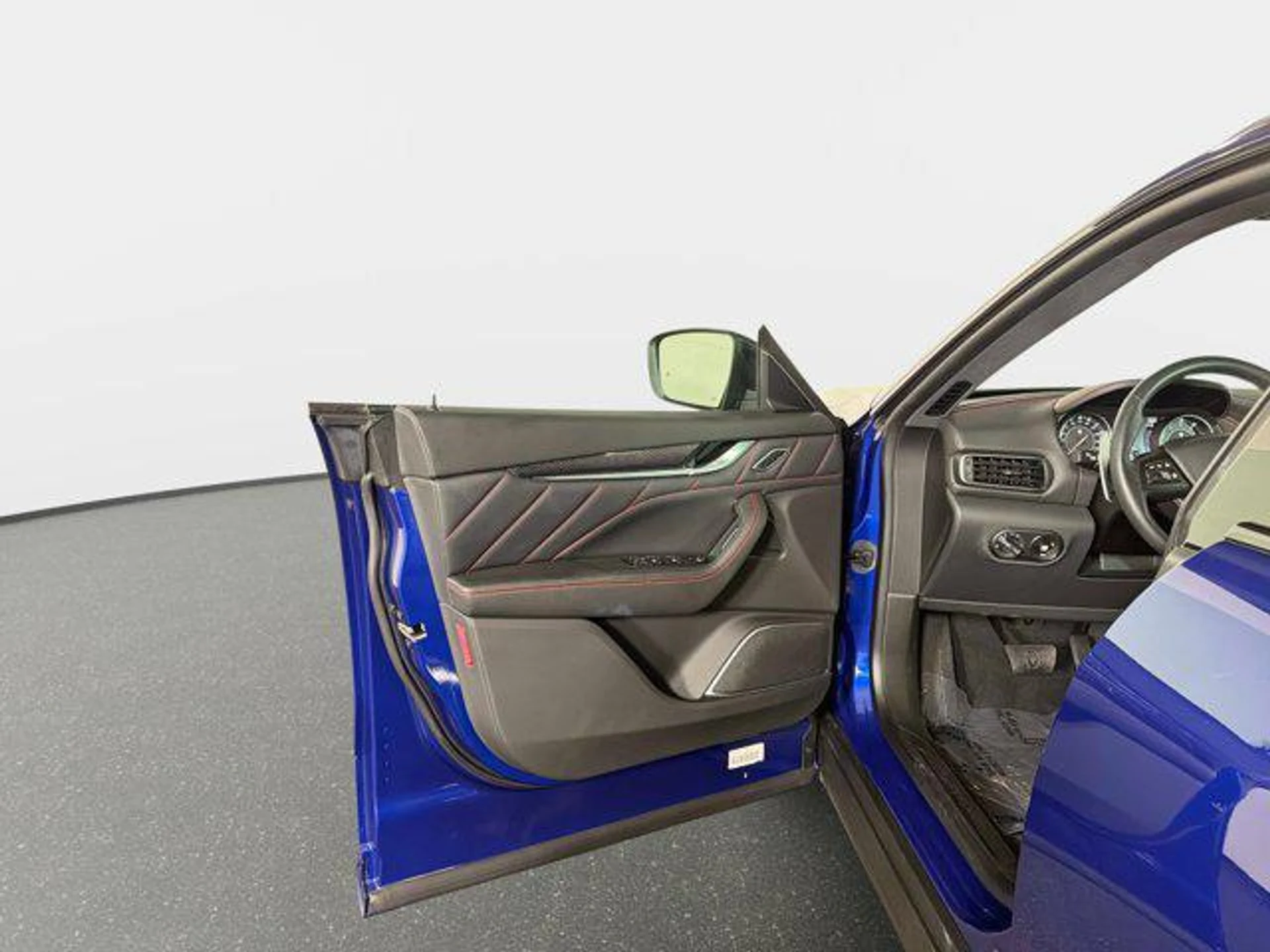 mph036_3110783717_m_O9_Ezu_W7c3_Qf_P0g_E_Ink_C0_Iqx8_J8_39621a9310