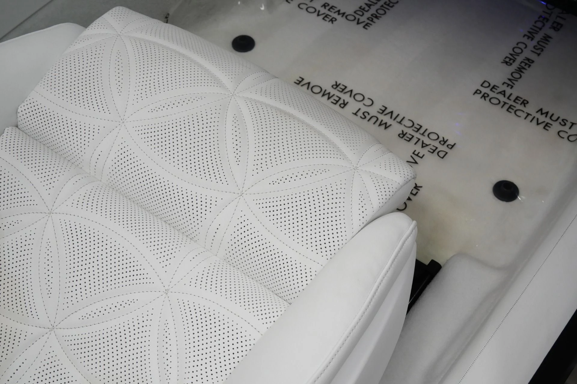 mph036_311428521_Used_2026_Mercedes_Benz_Maybach_SL_680_Monogram_Series_As_New_Condition_1767976694_225ee3eee8